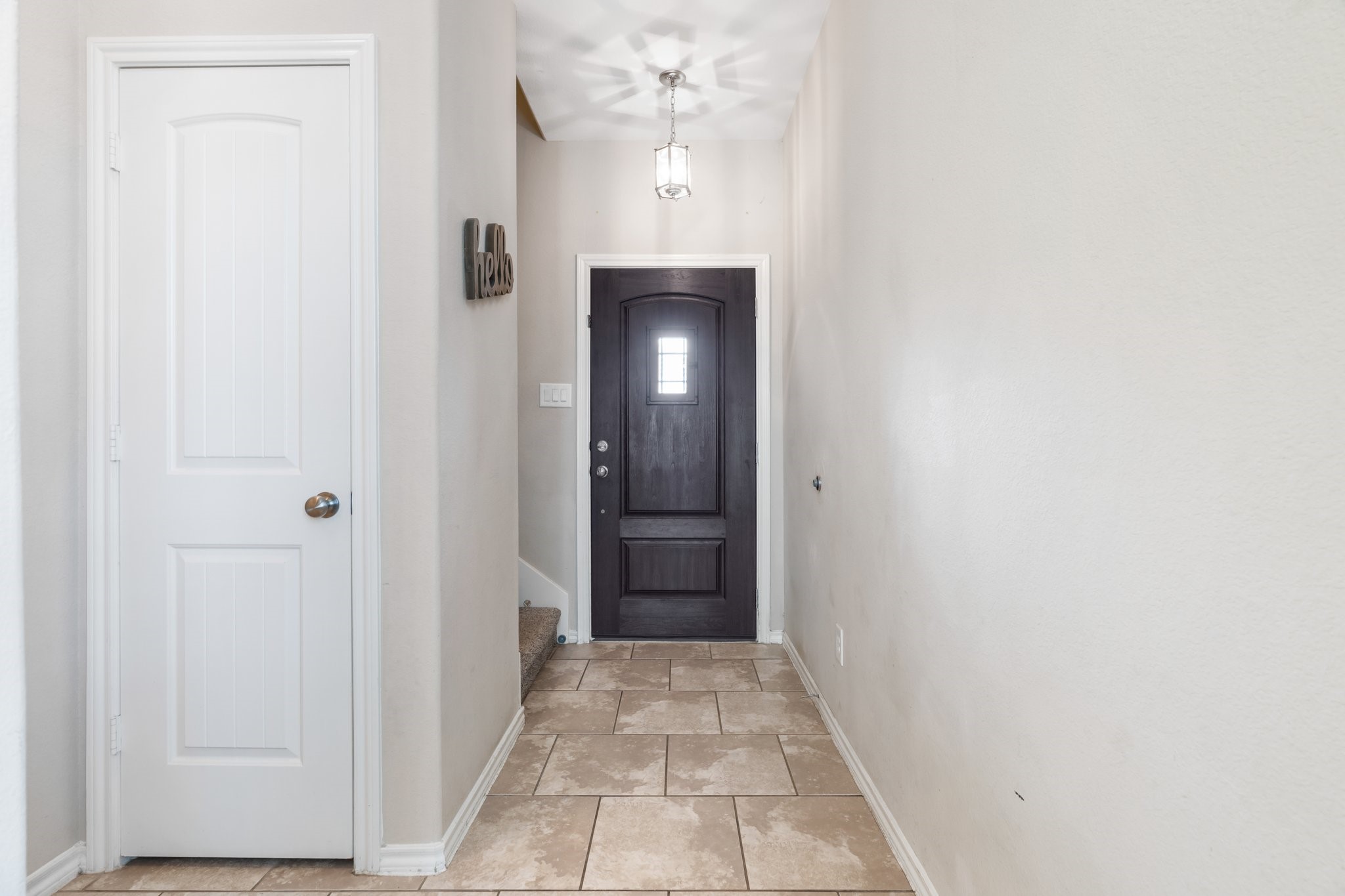 8342 Broadleaf Avenue Property Photo 4