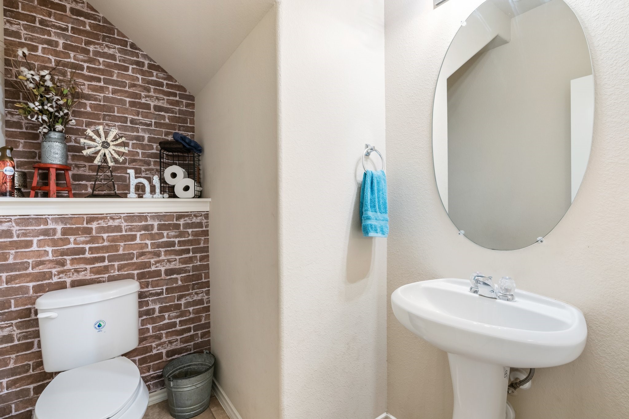 8342 Broadleaf Avenue Property Photo 15
