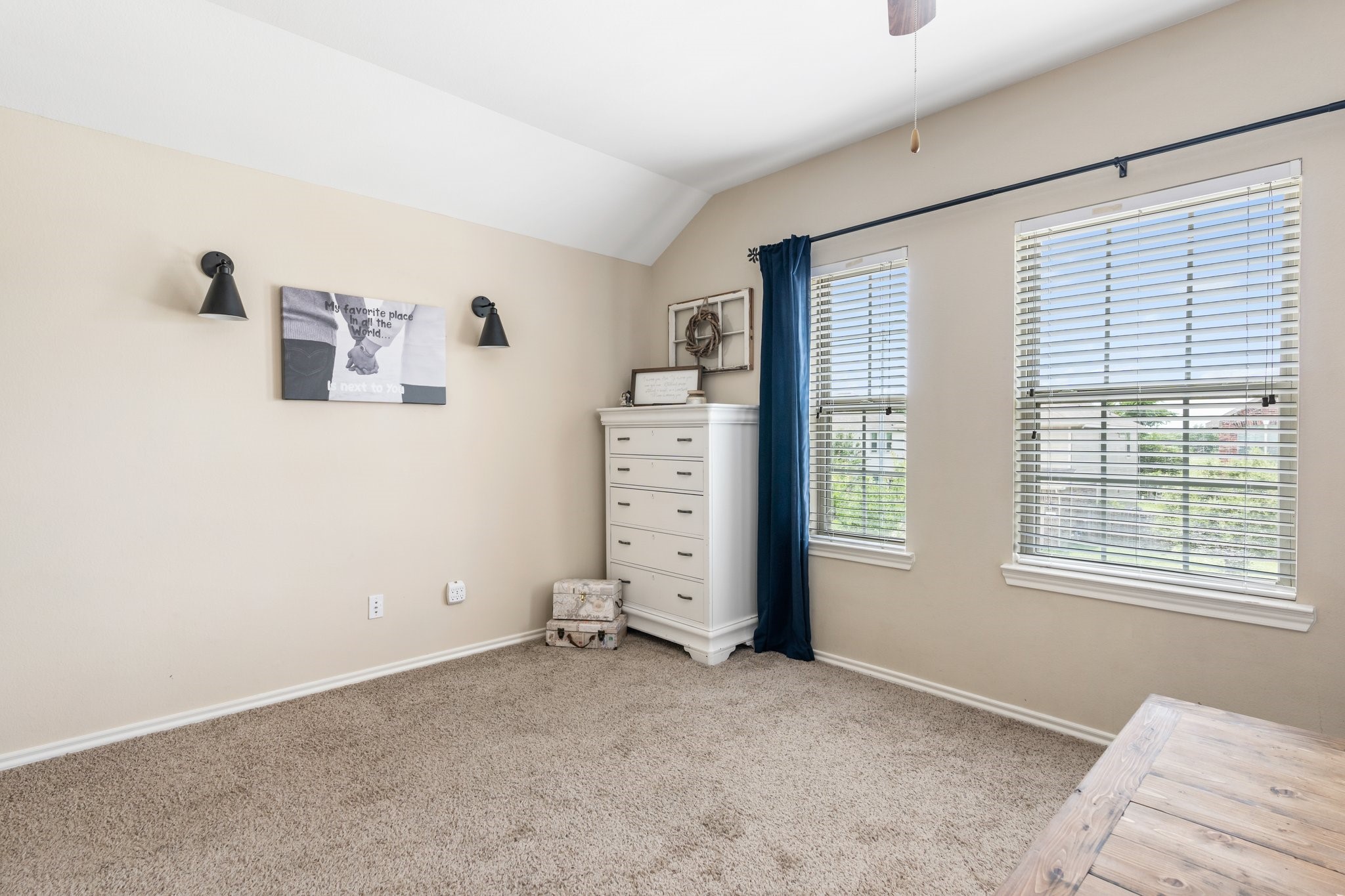 8342 Broadleaf Avenue Property Photo 20