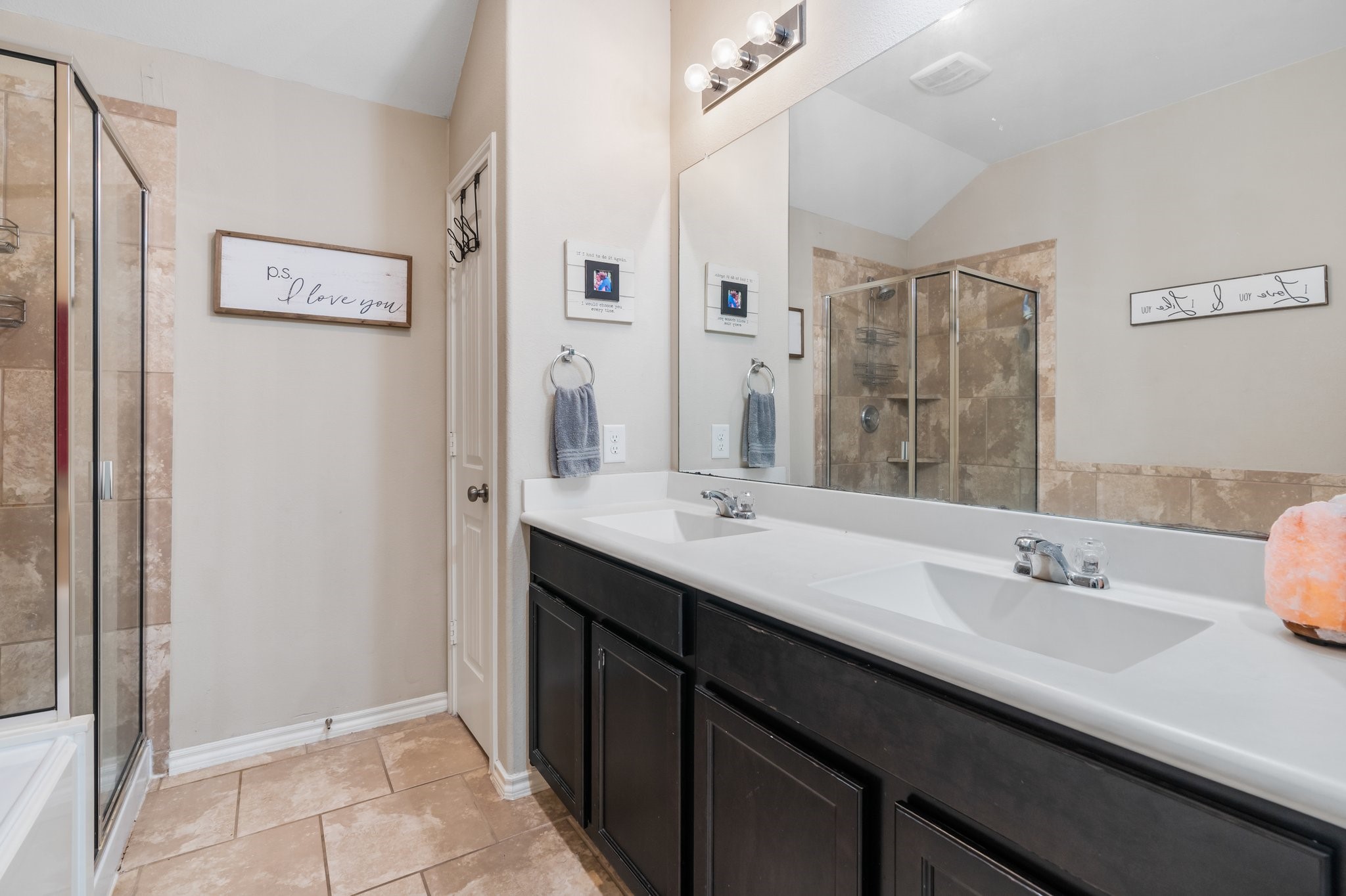 8342 Broadleaf Avenue Property Photo 21