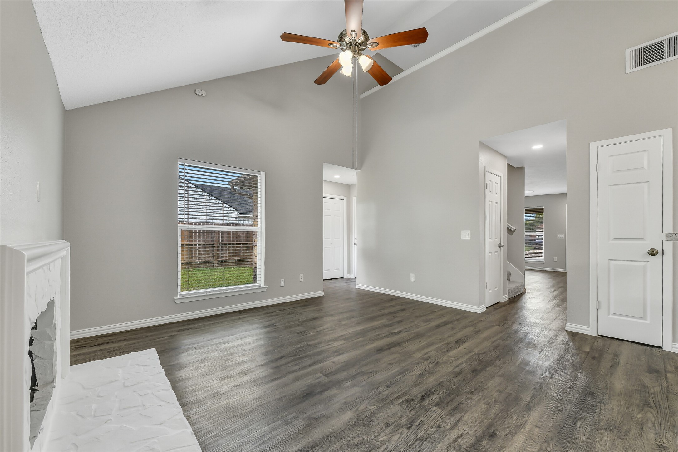 9908 Green Meadow Drive Property Photo 11