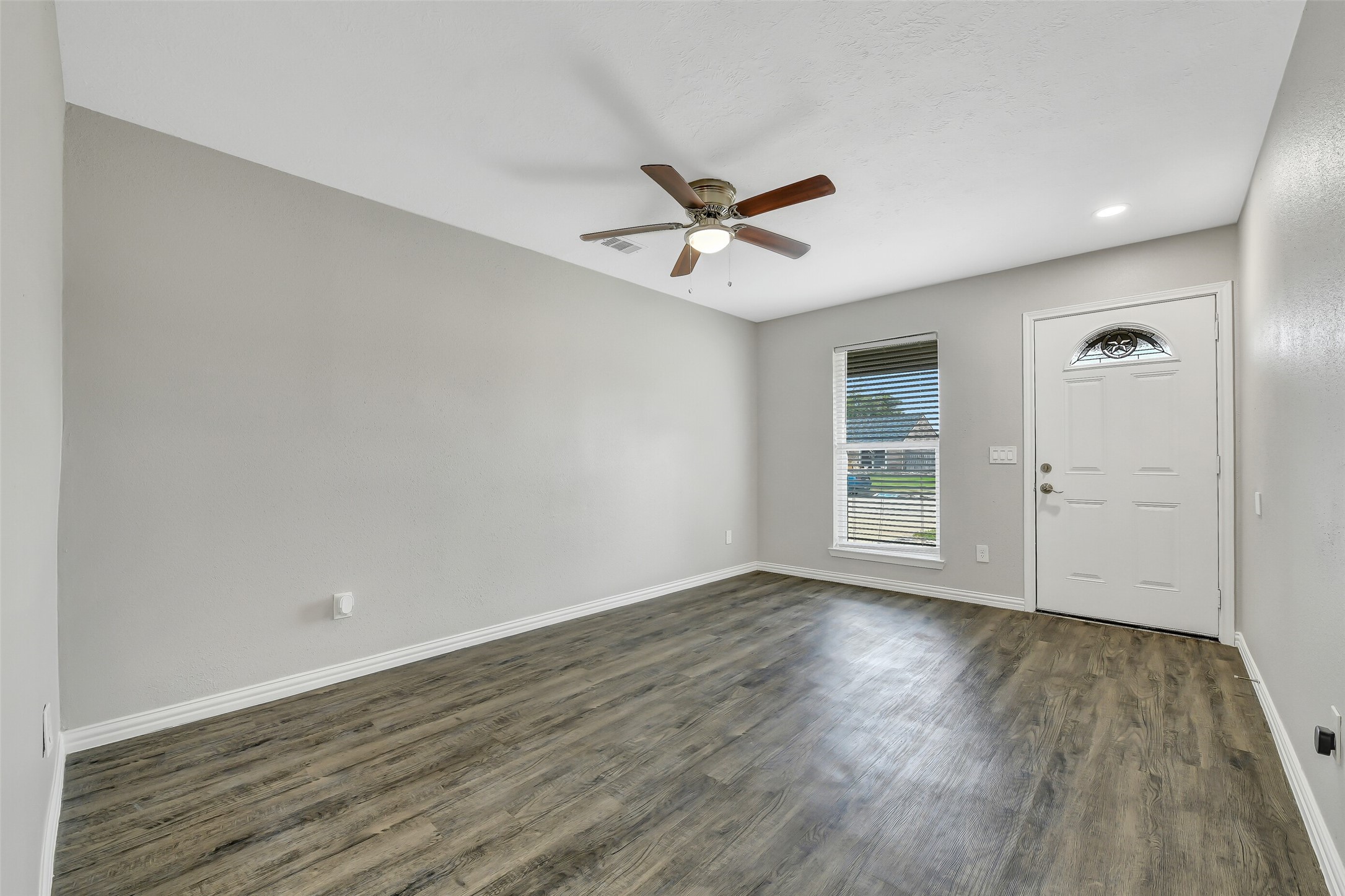 9908 Green Meadow Drive Property Photo 19