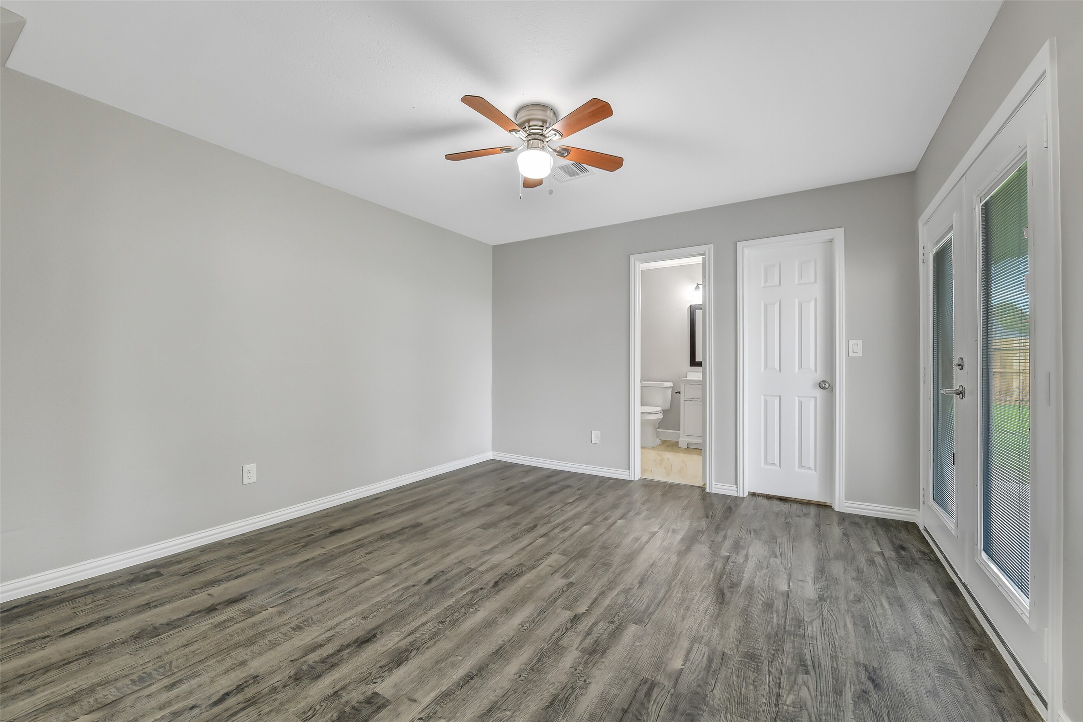 9908 Green Meadow Drive Property Photo 21