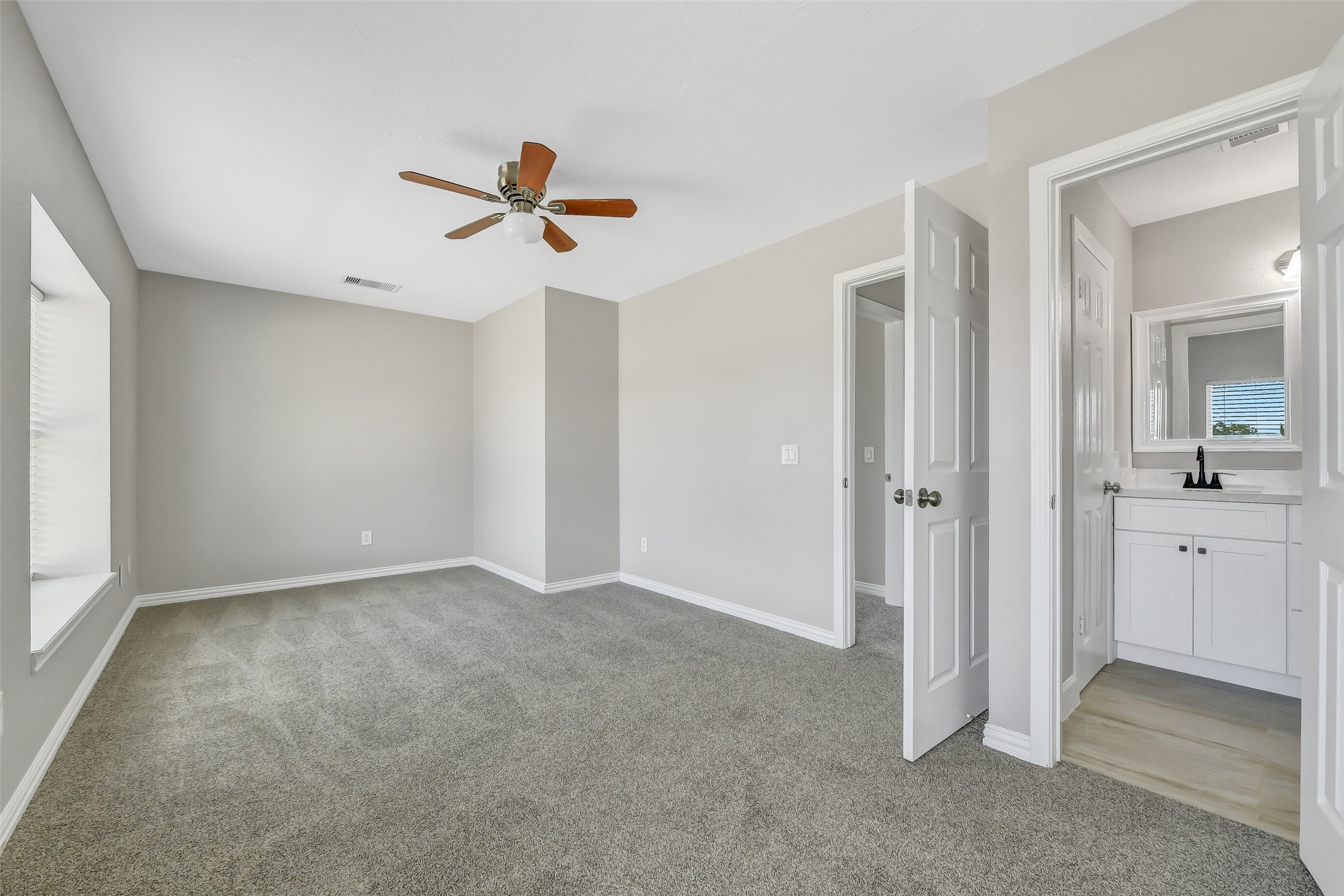 9908 Green Meadow Drive Property Photo 29