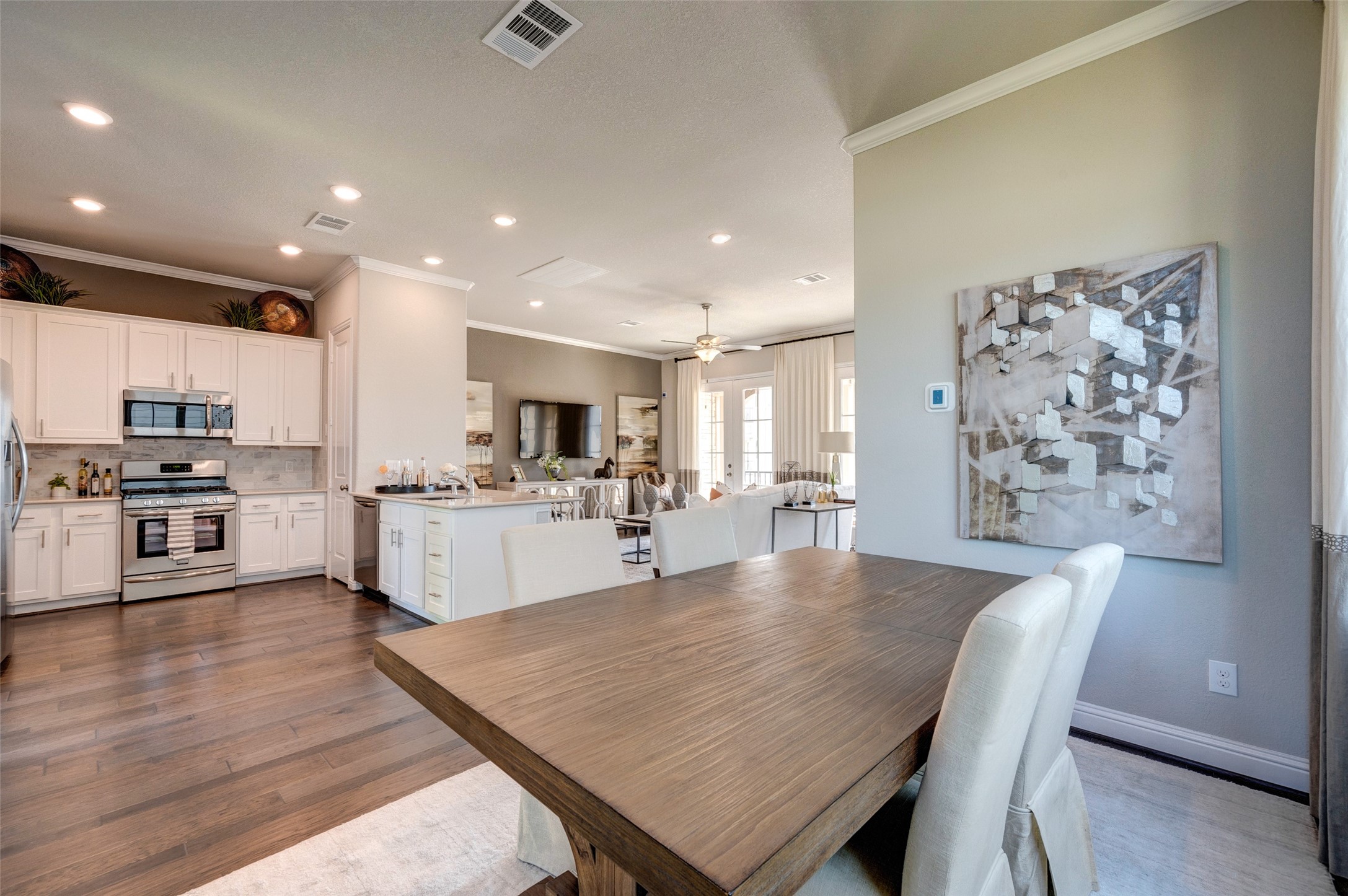 11017 Mikula Dr Property Photo 24