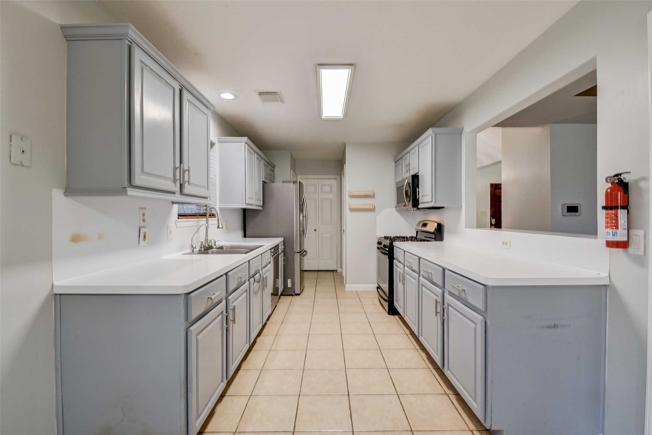 6123 Old Farmhouse Lane Property Photo 7