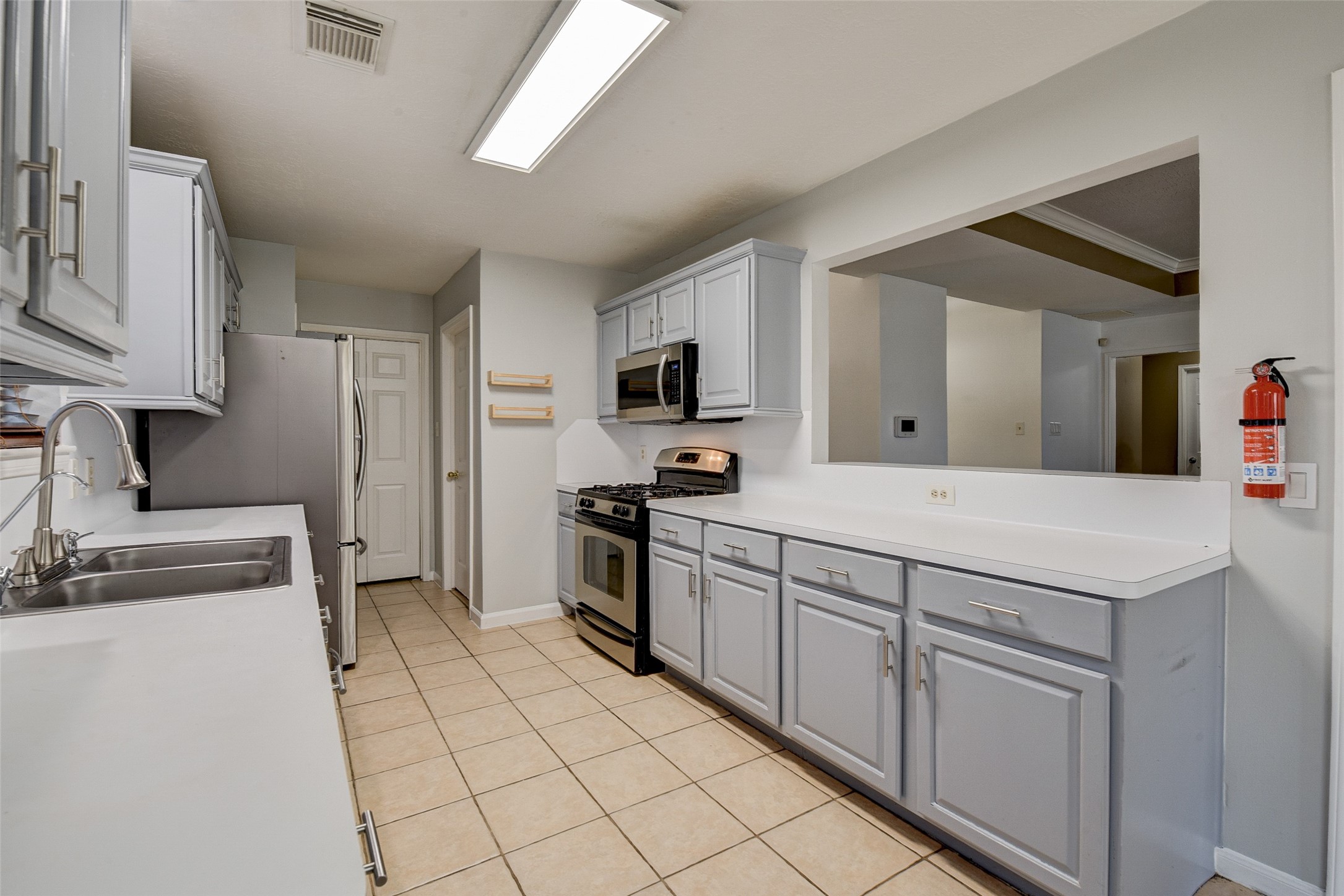 6123 Old Farmhouse Lane Property Photo 8