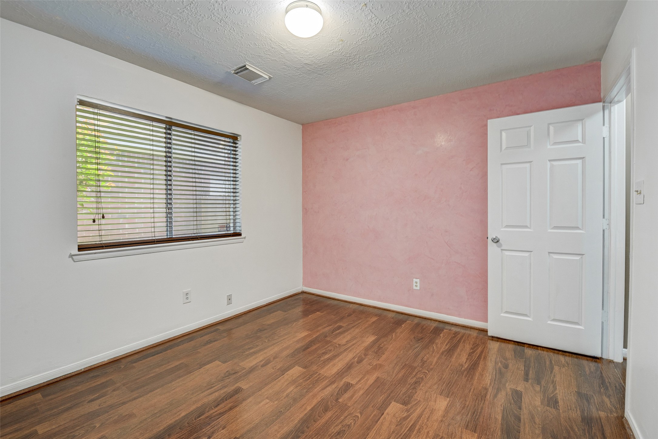 6123 Old Farmhouse Lane Property Photo 15