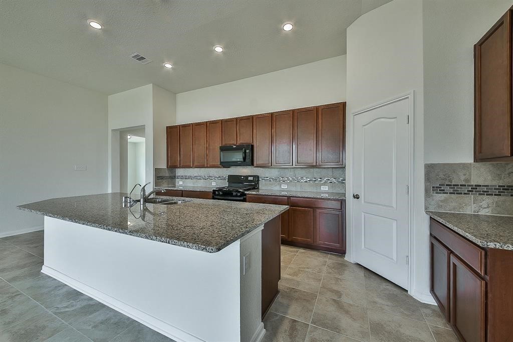 28330 Buffalo Fork Lane Property Photo 4