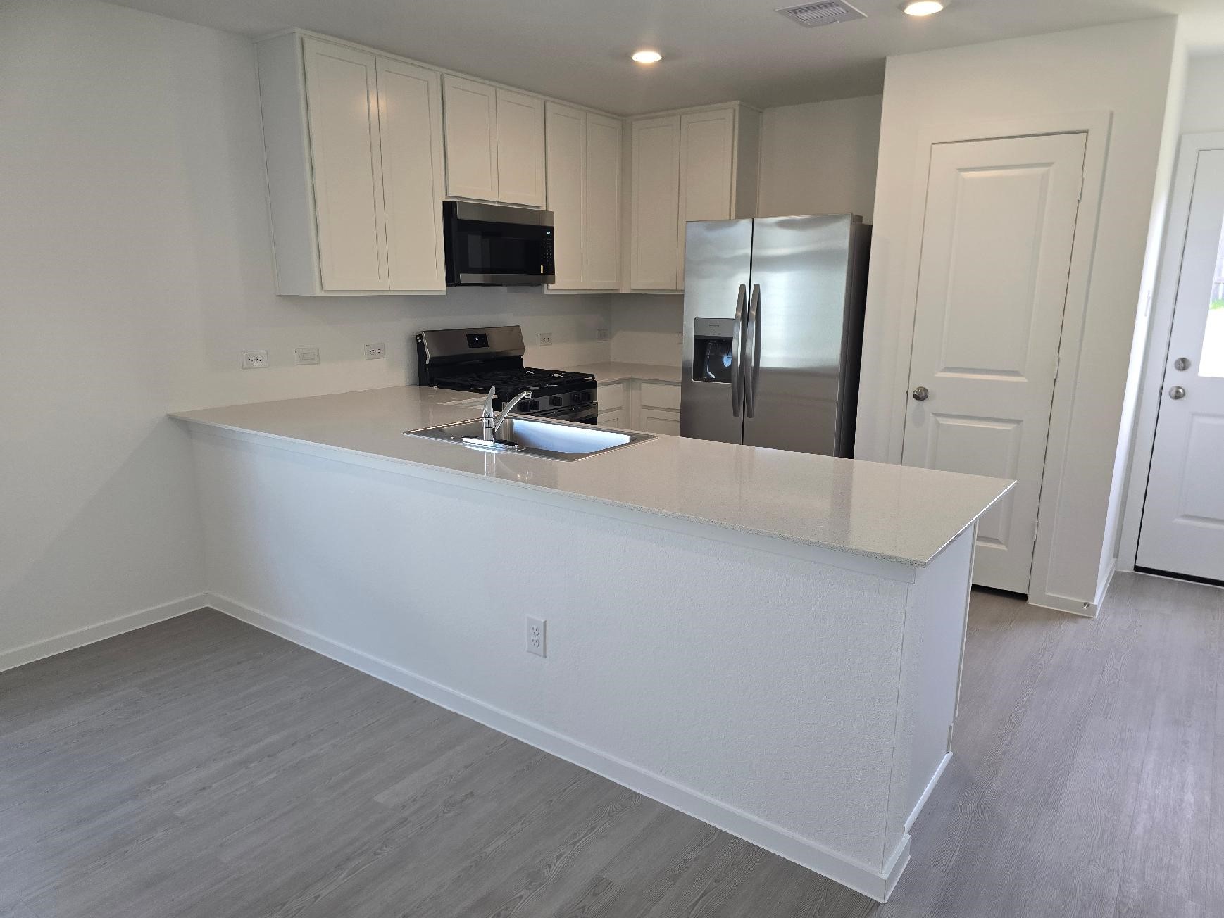 25557 Blossom Court Property Photo 7