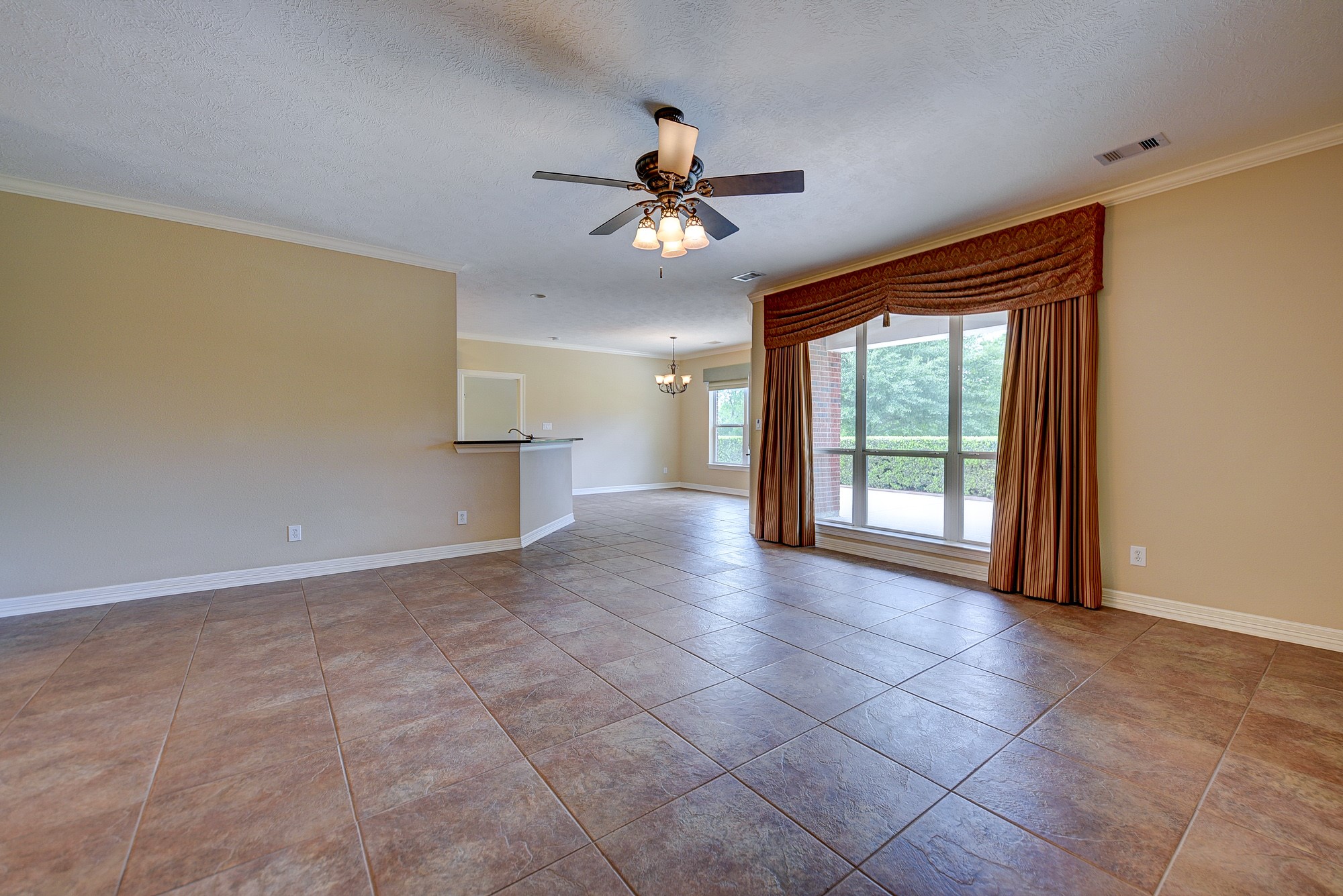 324 Howard Street Property Photo 14