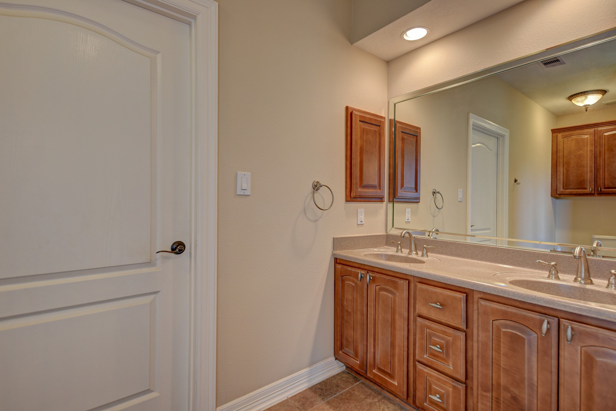 324 Howard Street Property Photo 25
