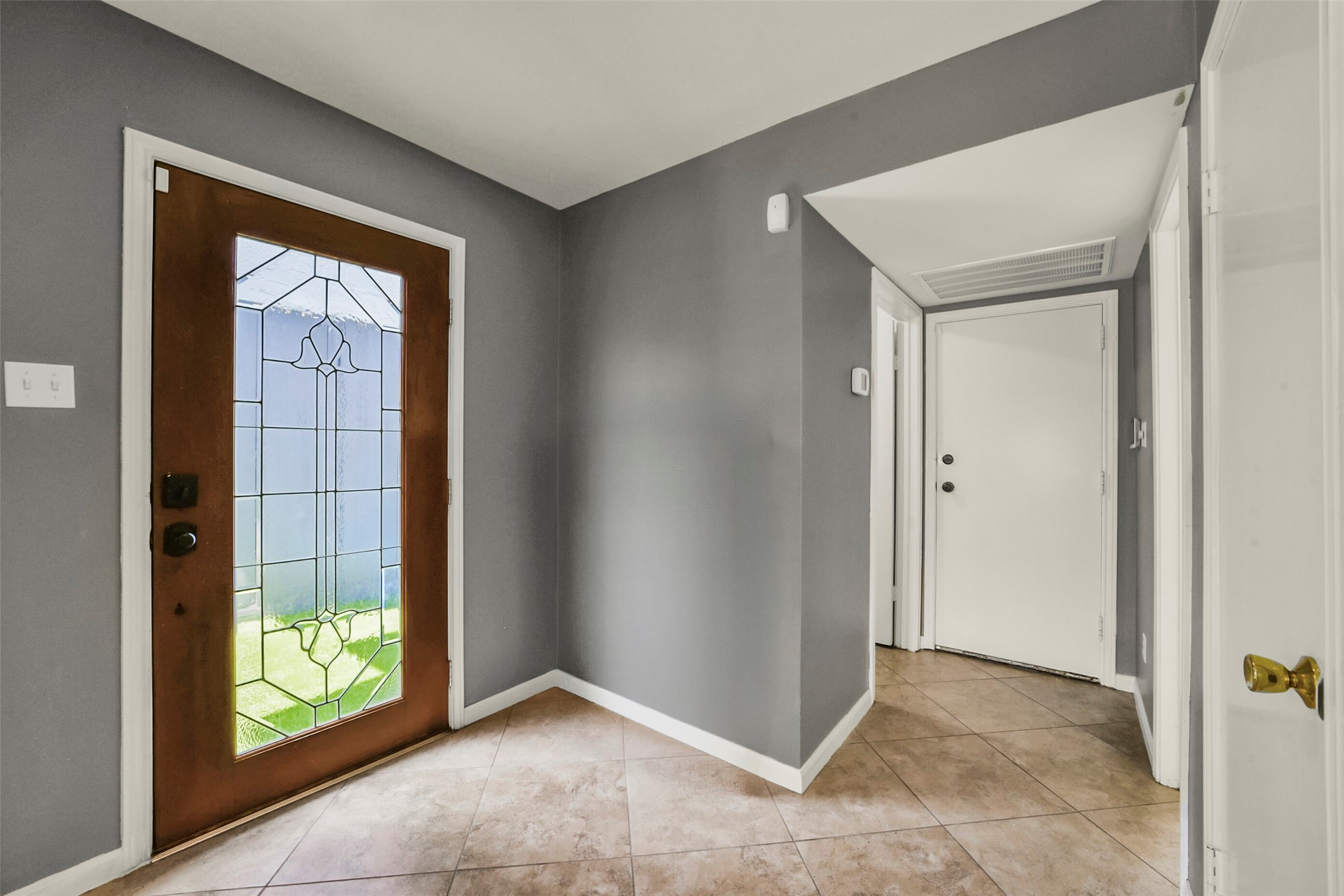 1914 Augusta Drive 7 Property Photo 4