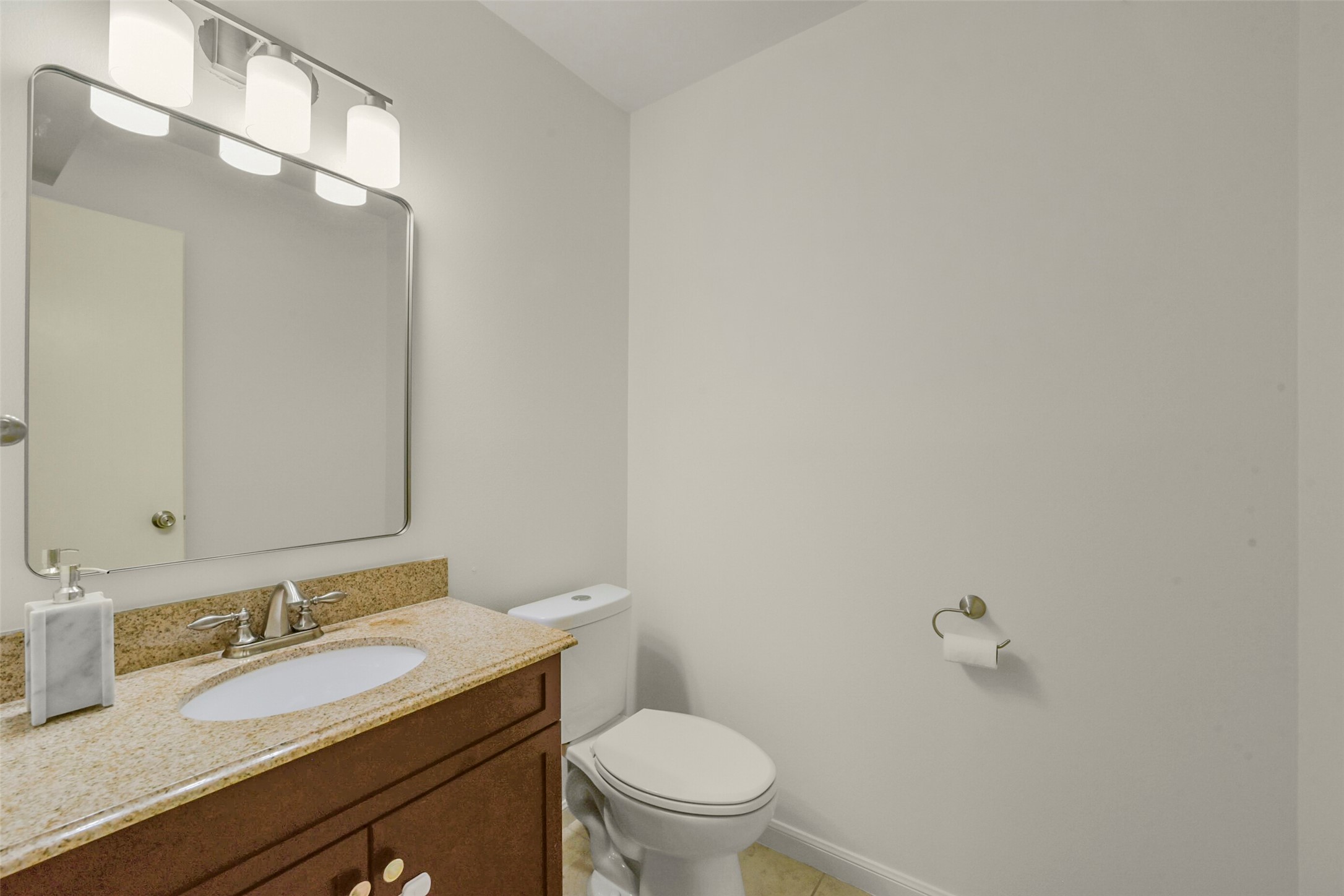 1914 Augusta Drive 7 Property Photo 11
