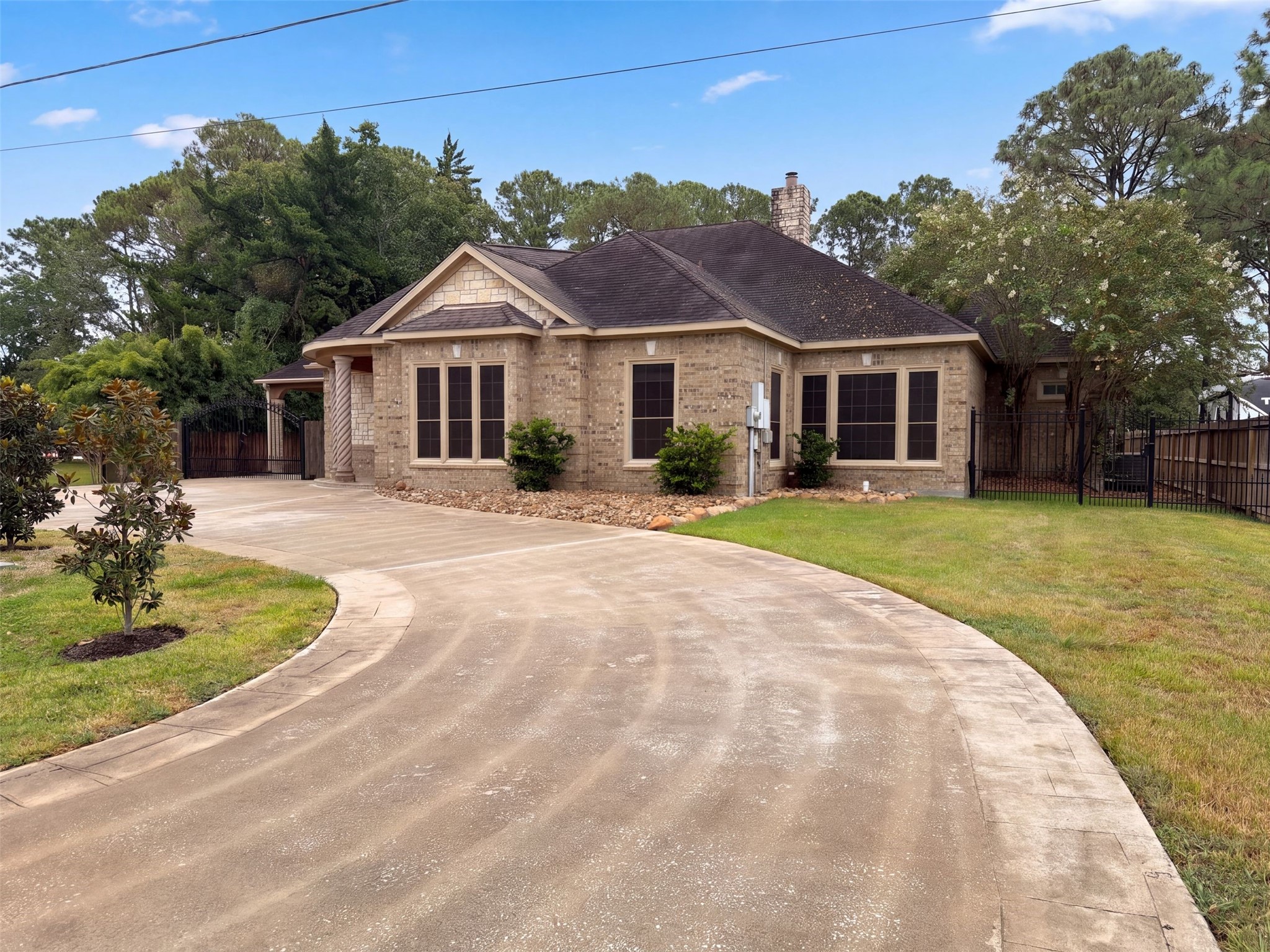 1005 Lewis Drive Property Photo 8