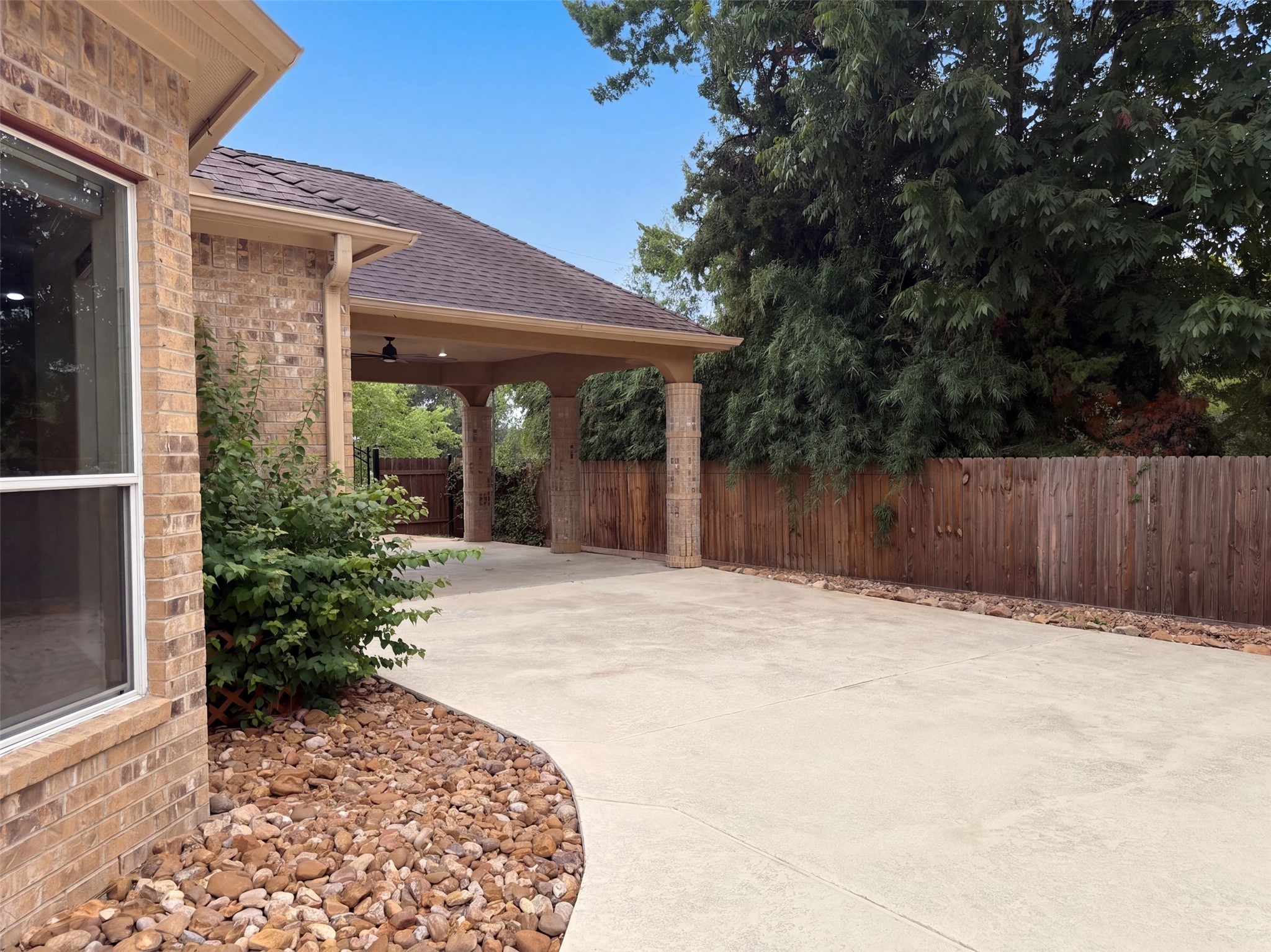 1005 Lewis Drive Property Photo 14