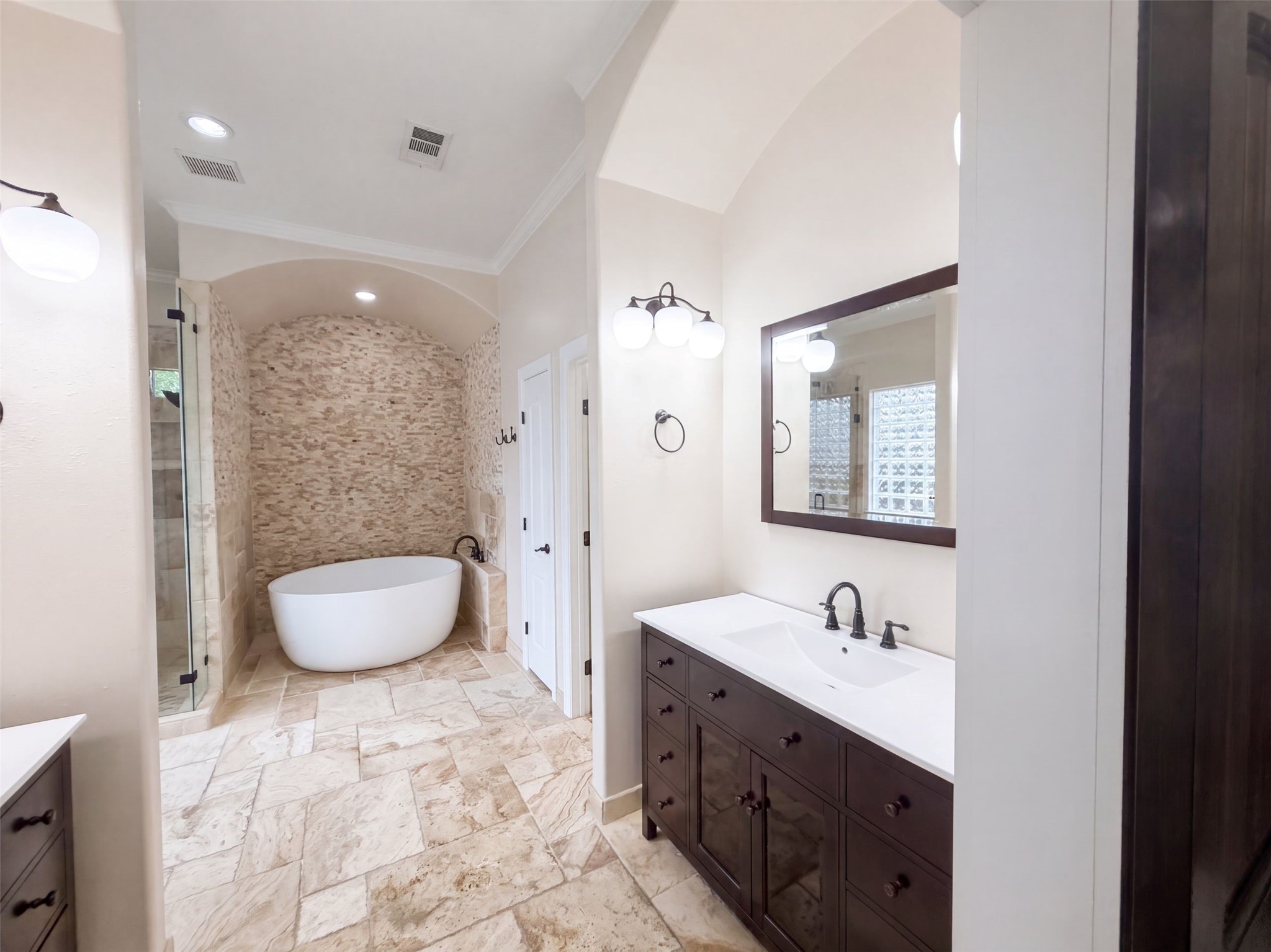 1005 Lewis Drive Property Photo 18