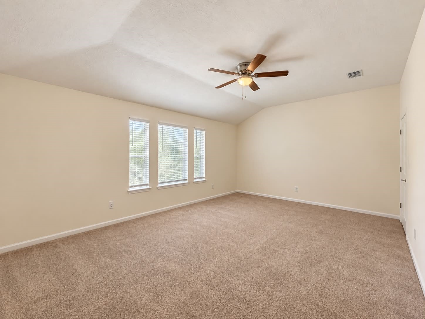 18131 Eganville Circle Property Photo 19