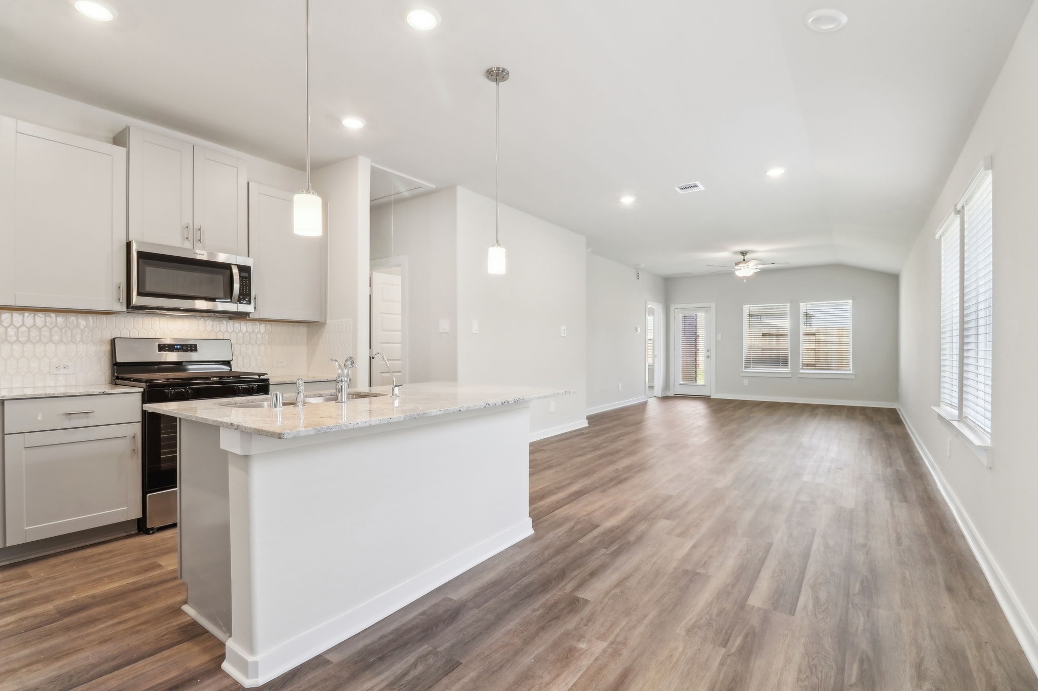 15553 Olive Terrace Trail Property Photo 10