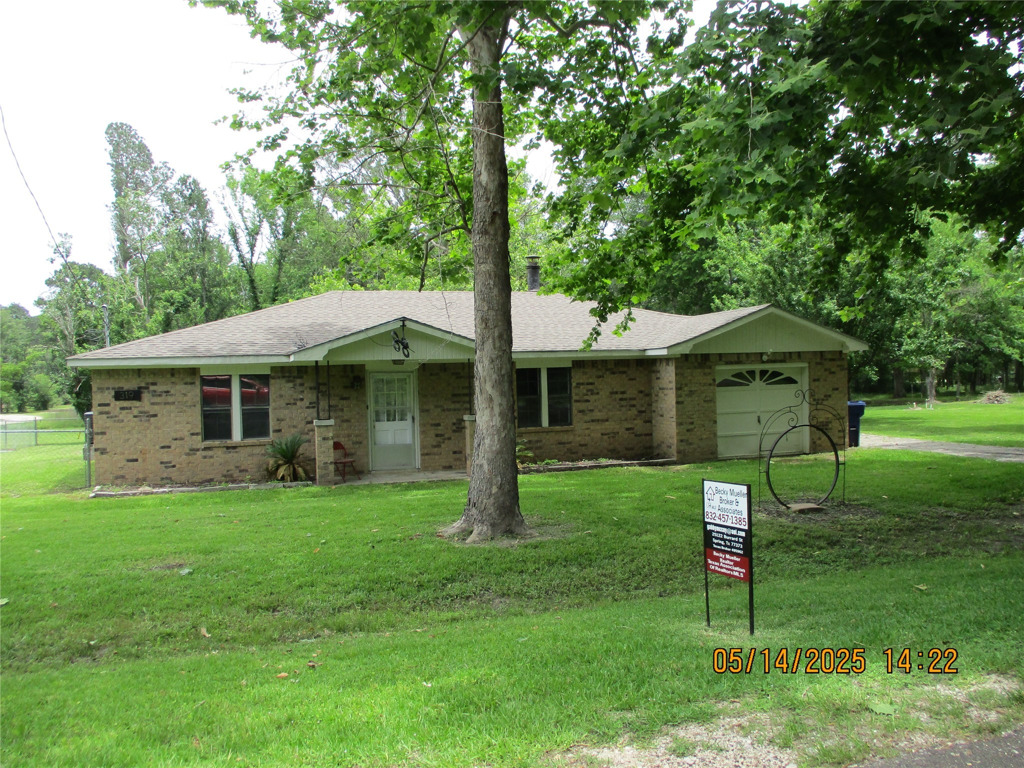 319 River Road Property Photo