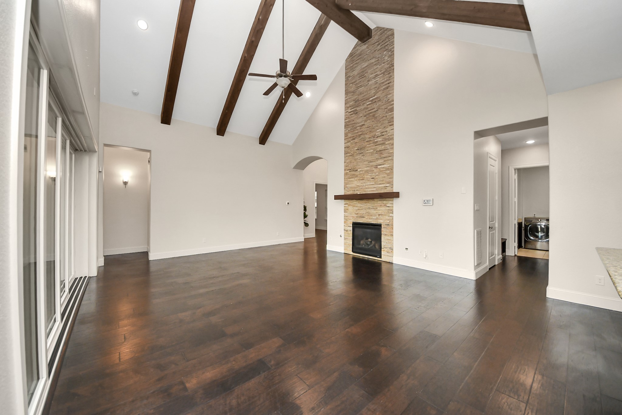 9814 Carver Drive Property Photo 6