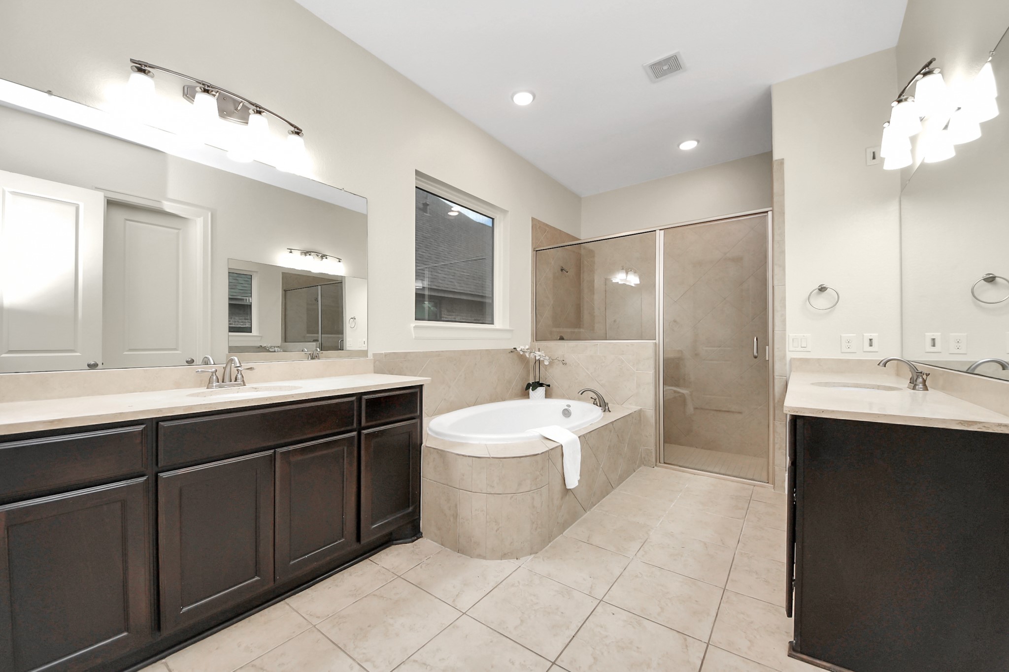 9814 Carver Drive Property Photo 12
