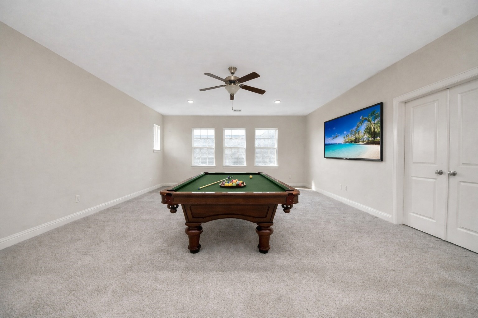 9814 Carver Drive Property Photo 22