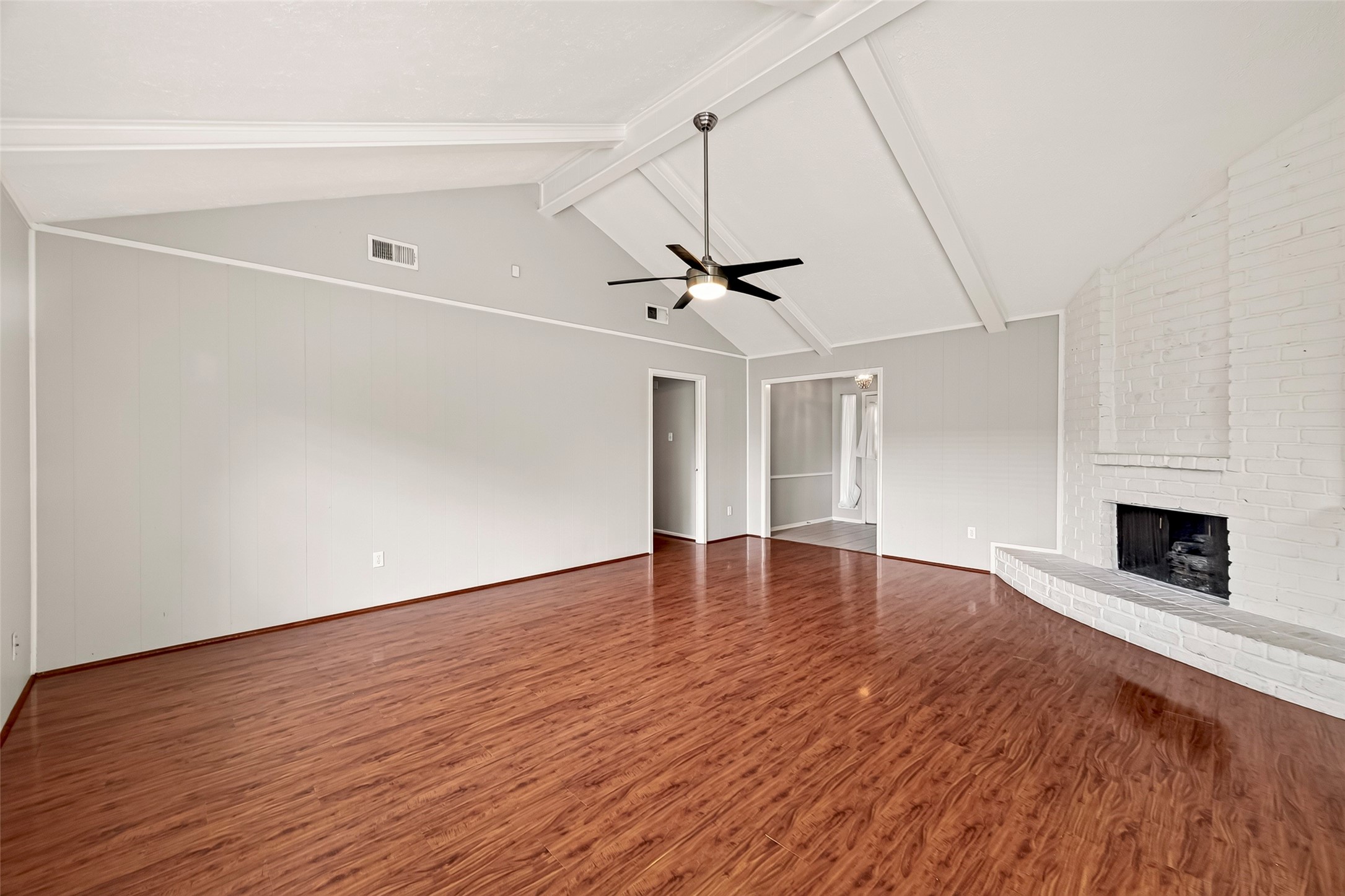 13511 Brook Hollow Drive Property Photo 8