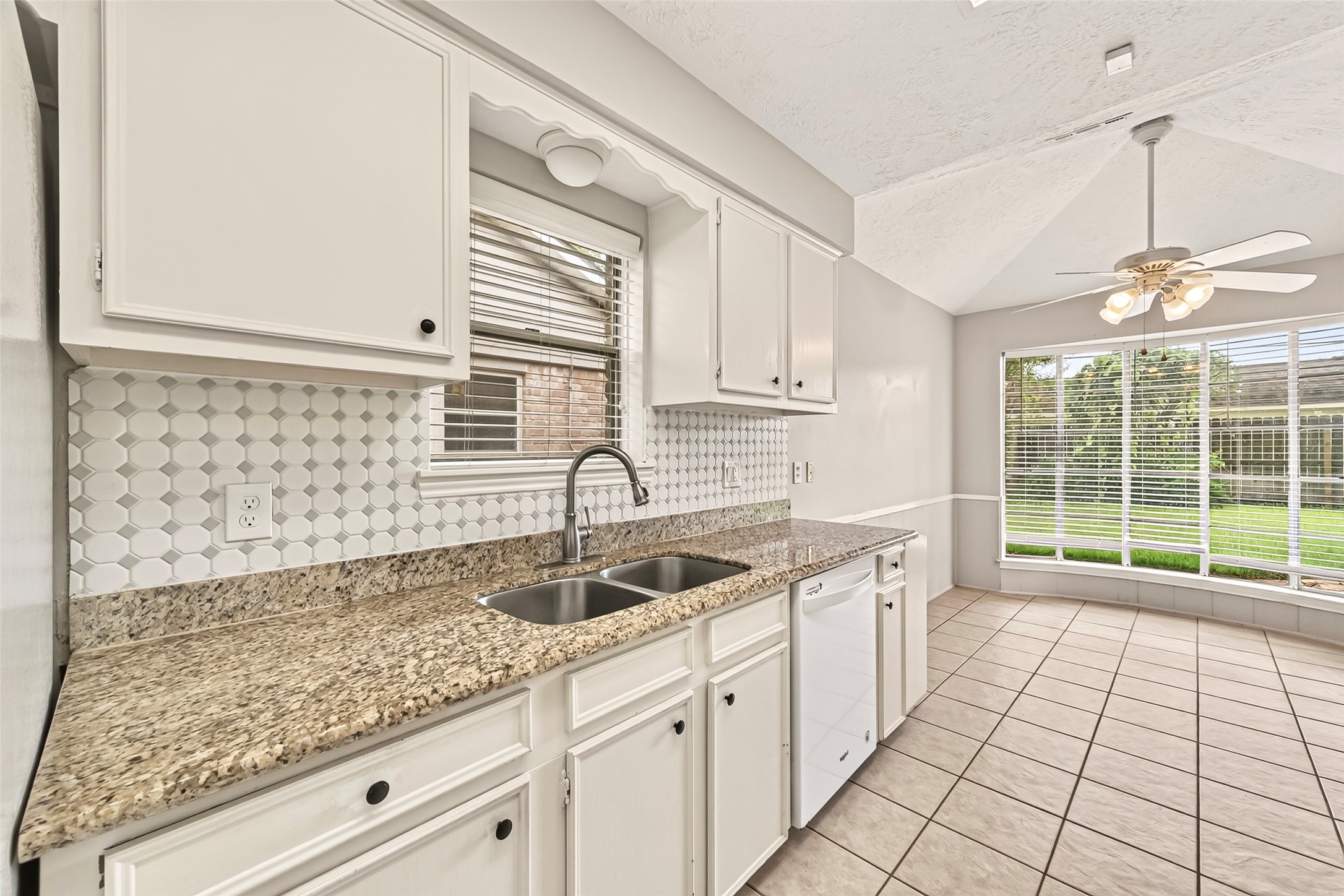 13511 Brook Hollow Drive Property Photo 10