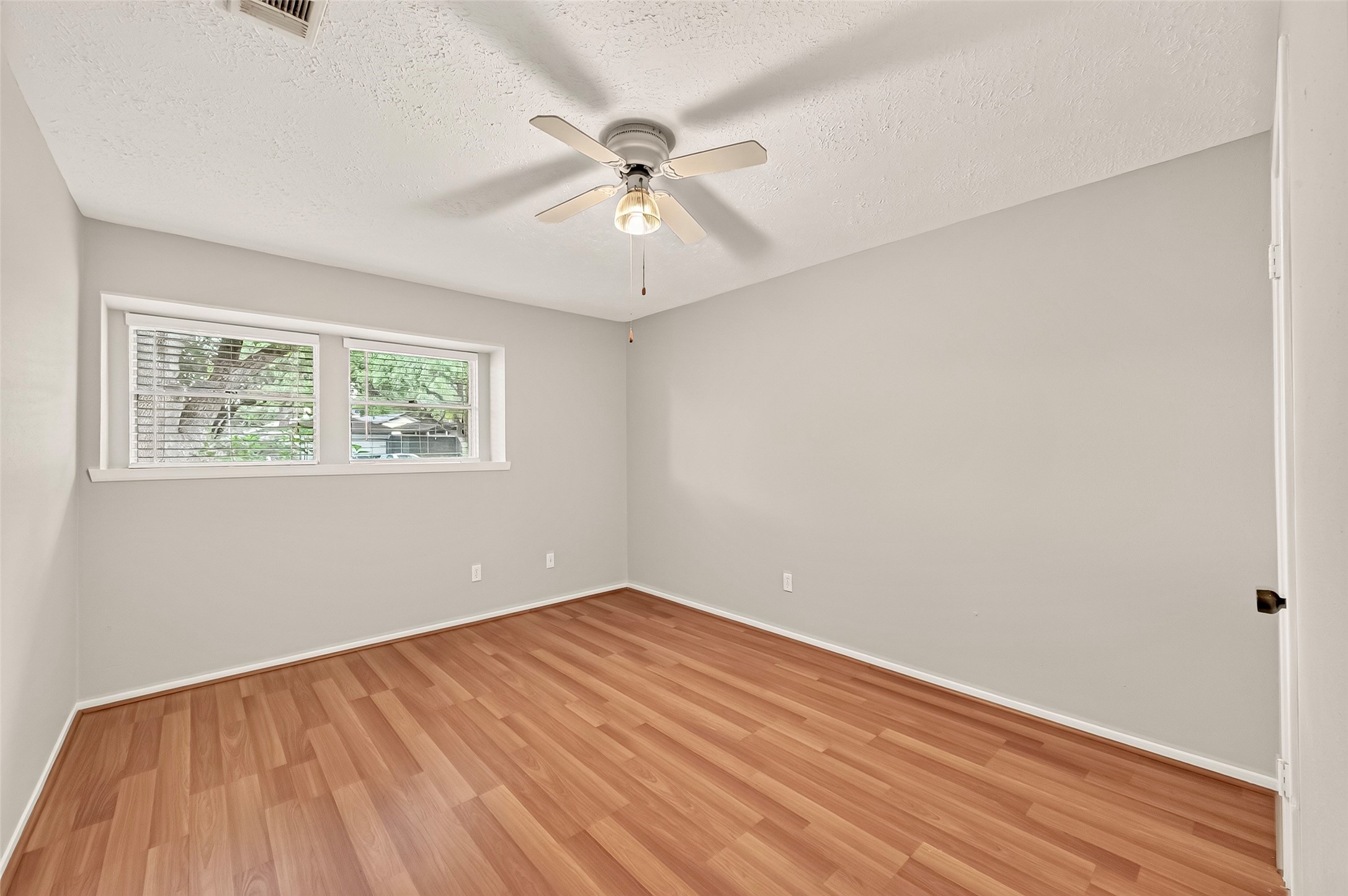 13511 Brook Hollow Drive Property Photo 17