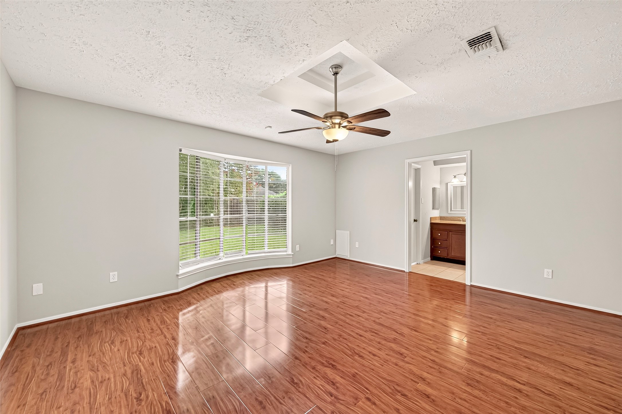 13511 Brook Hollow Drive Property Photo 21