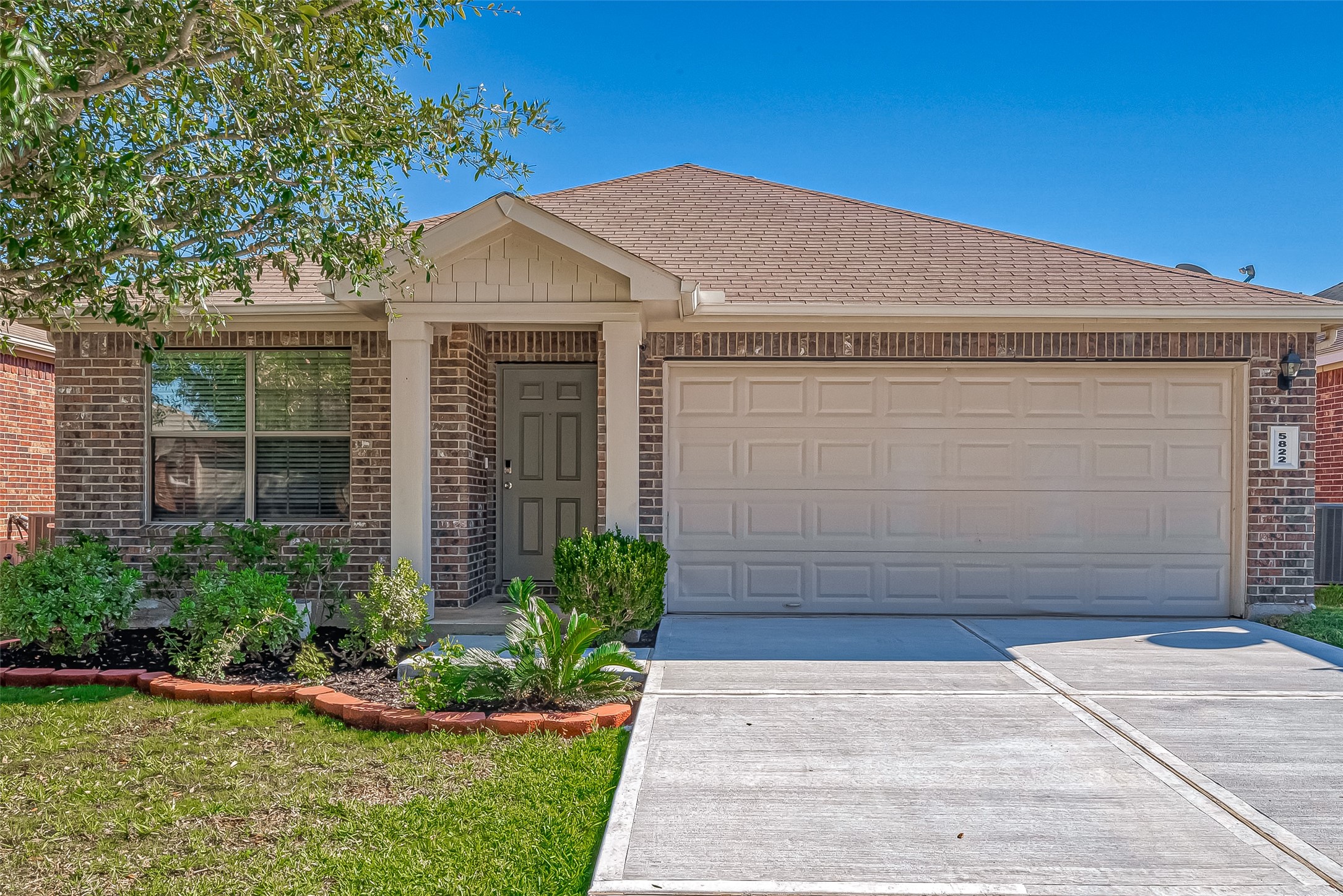 5822 Camelia Evergreen Lane Property Photo 1