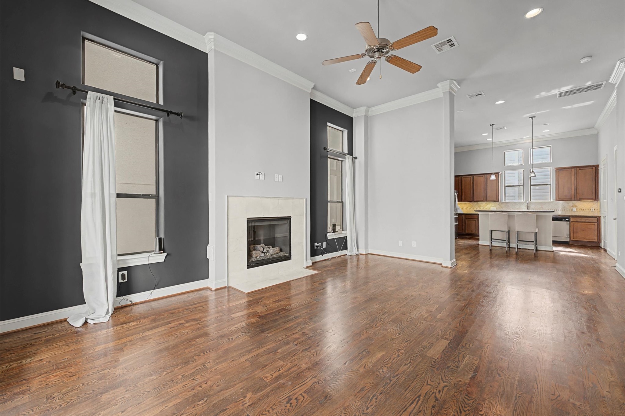 634 Nagle Street Property Photo 11