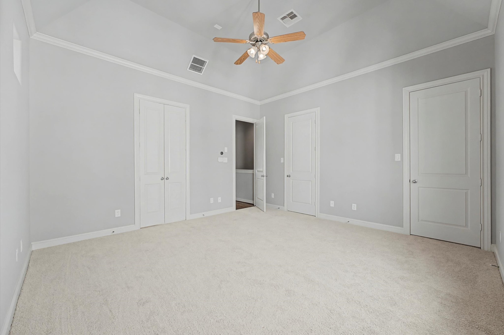 634 Nagle Street Property Photo 20