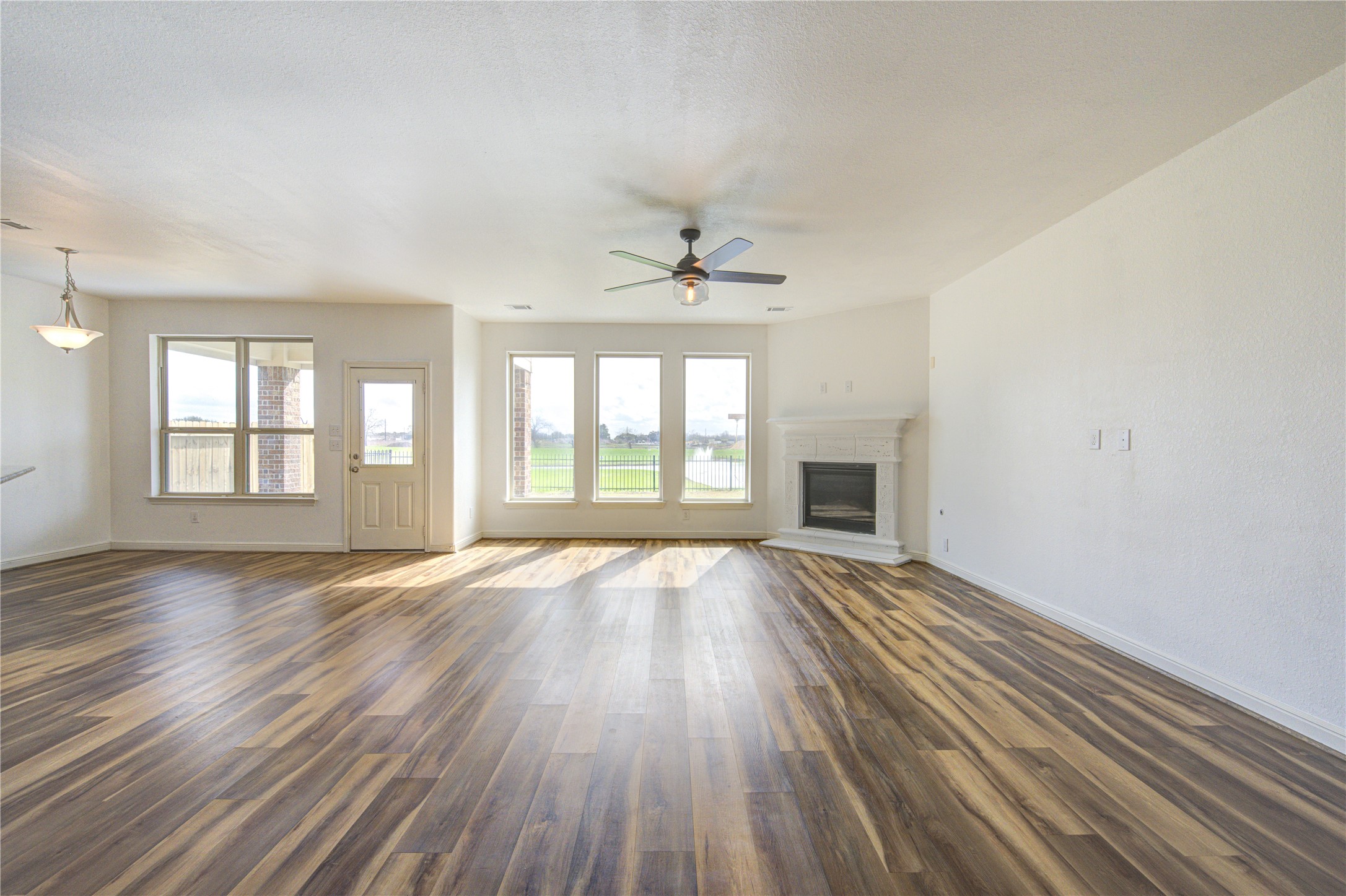 2823 Krenek Court Property Photo 9