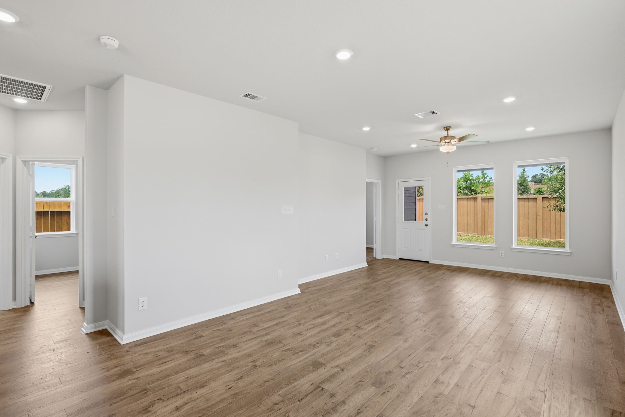 21683 Lotus Elm Street Property Photo 12