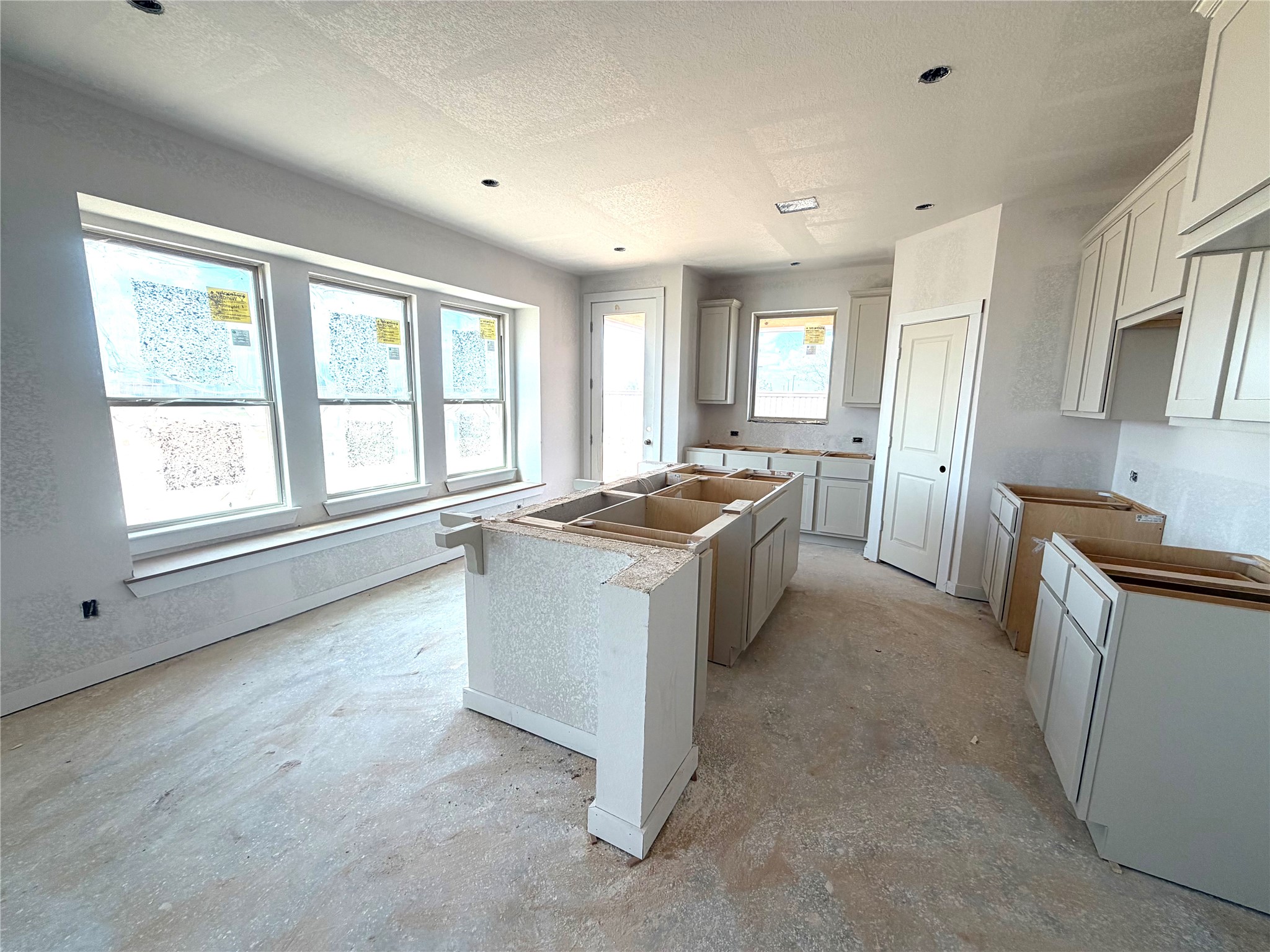 5522 Silk Petal Drive Property Photo 8