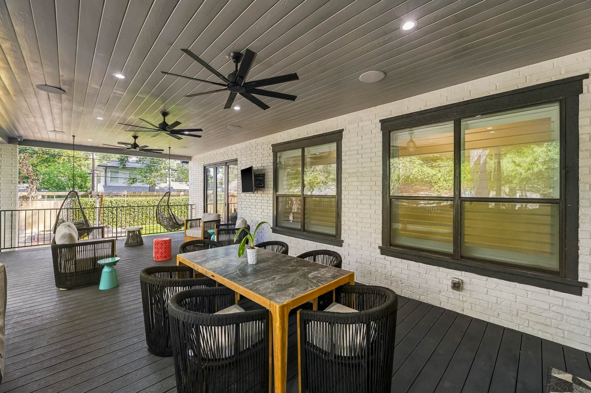 1554 Sue Barnett Drive Property Photo 27