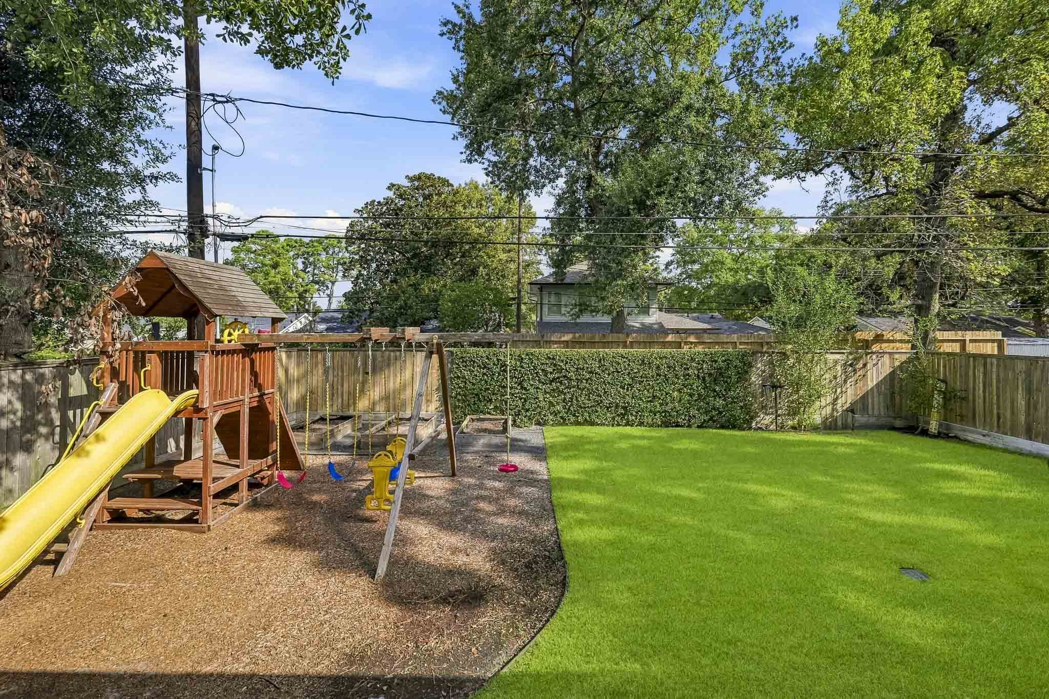 1554 Sue Barnett Drive Property Photo 30