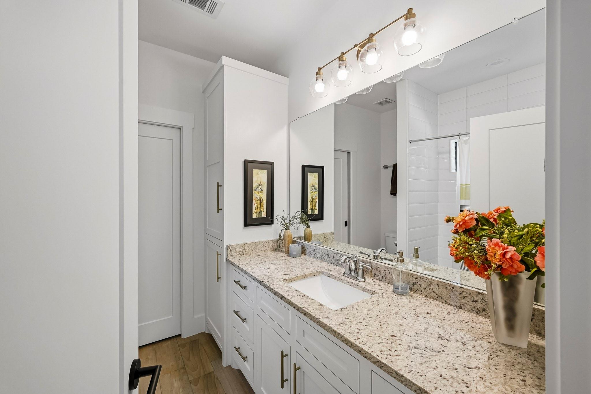 1554 Sue Barnett Drive, Houston Tx 77018 Property Photo 41