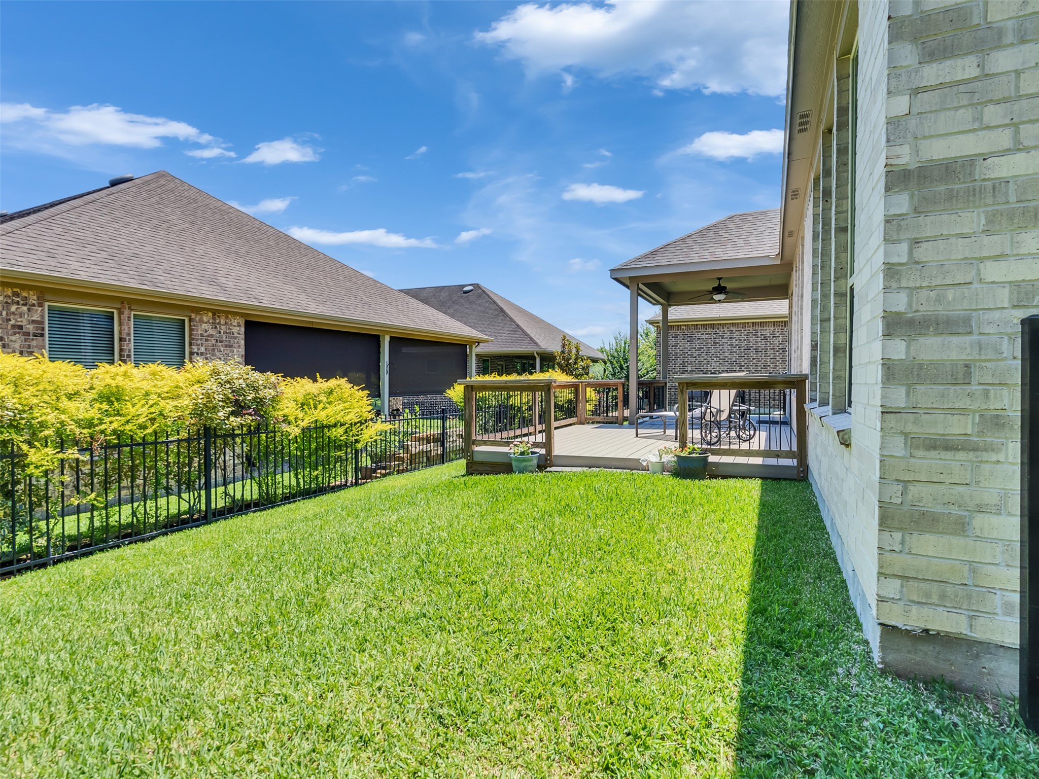 223 Spotted Saddle Court Property Photo 11
