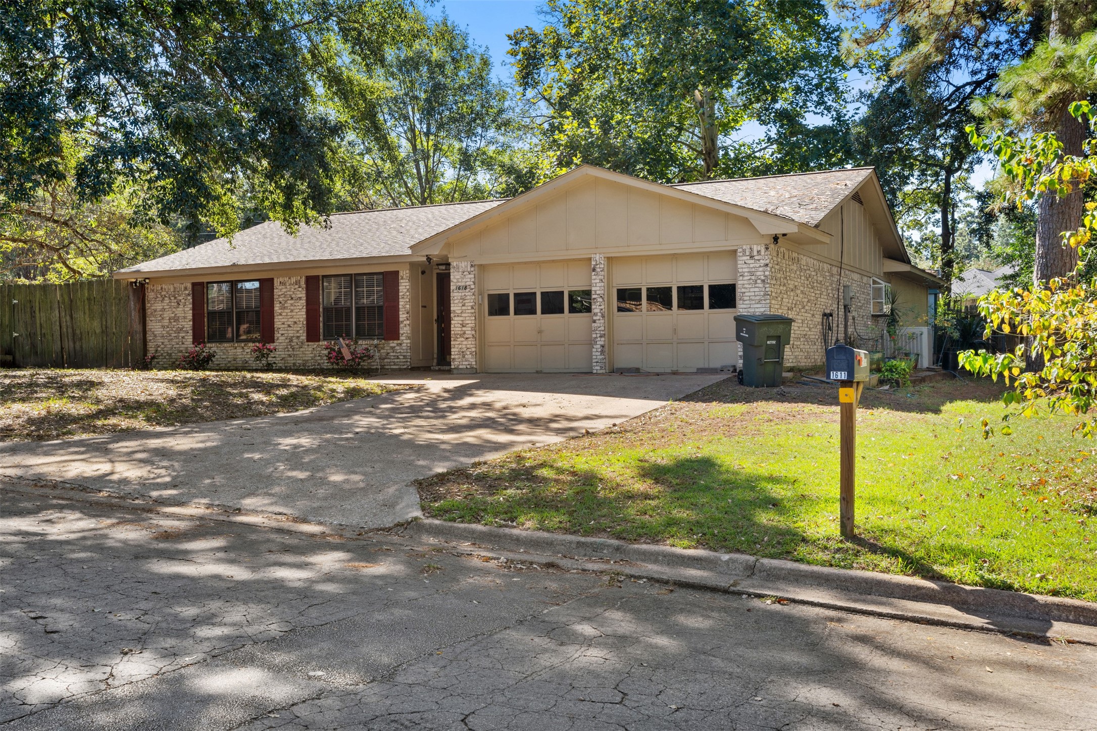 1618 Mckewen Drive Property Photo