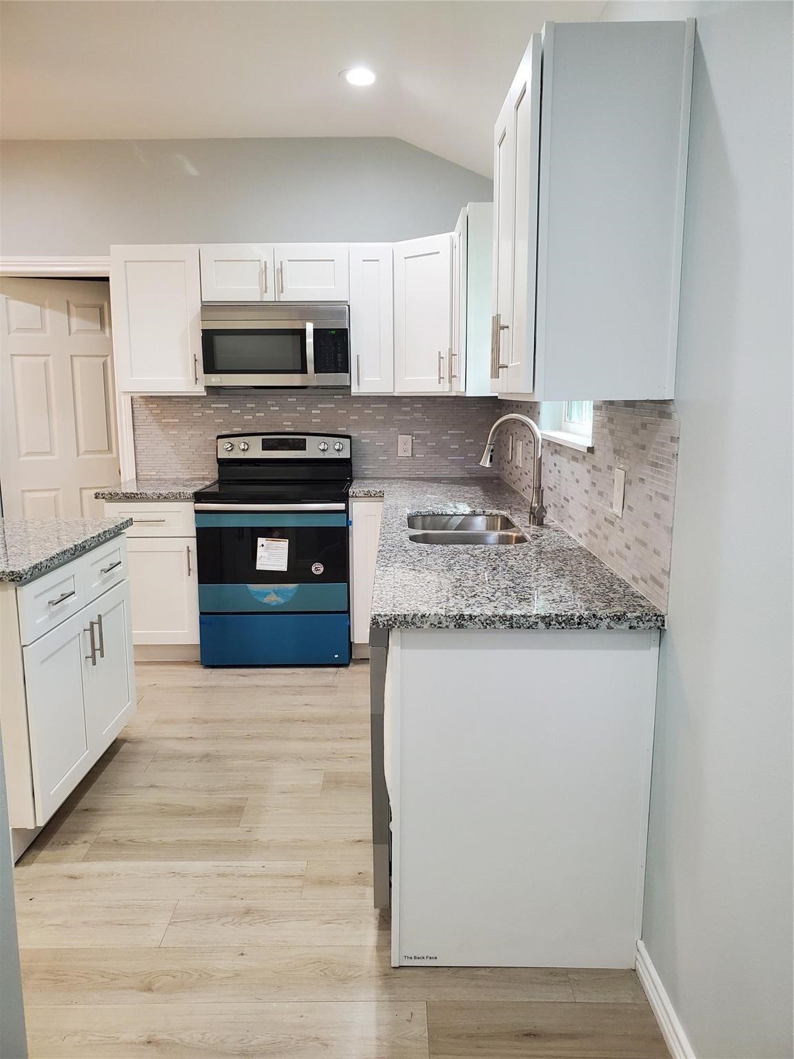 6815 Sidney Property Photo 3