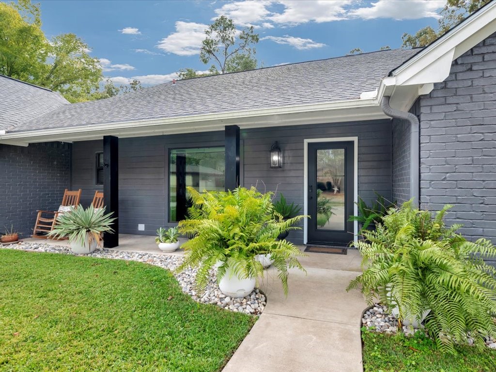 5306 Champions Drive