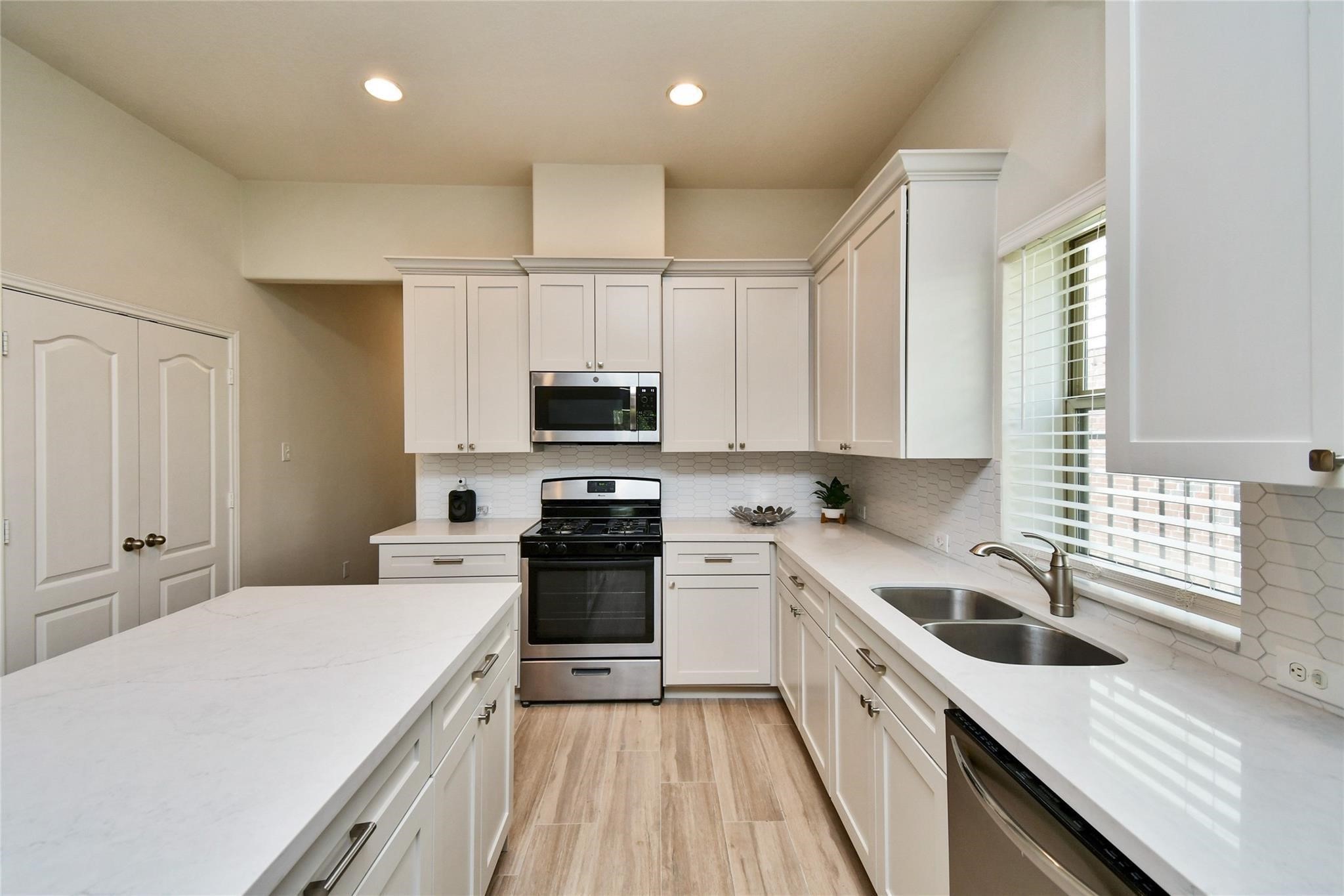 22 Wood Drake Place Property Photo 8