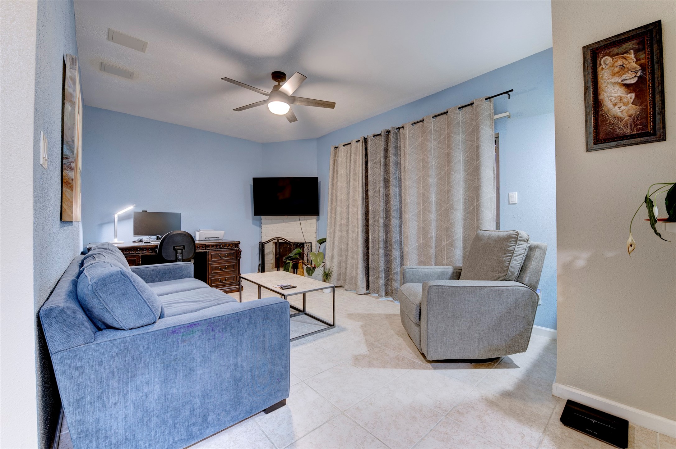 2300 Augusta Drive 29 Property Photo 4