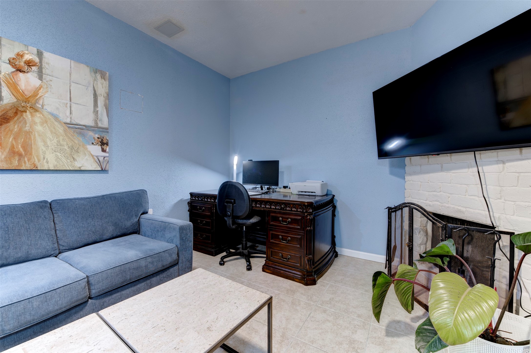 2300 Augusta Drive 29 Property Photo 5