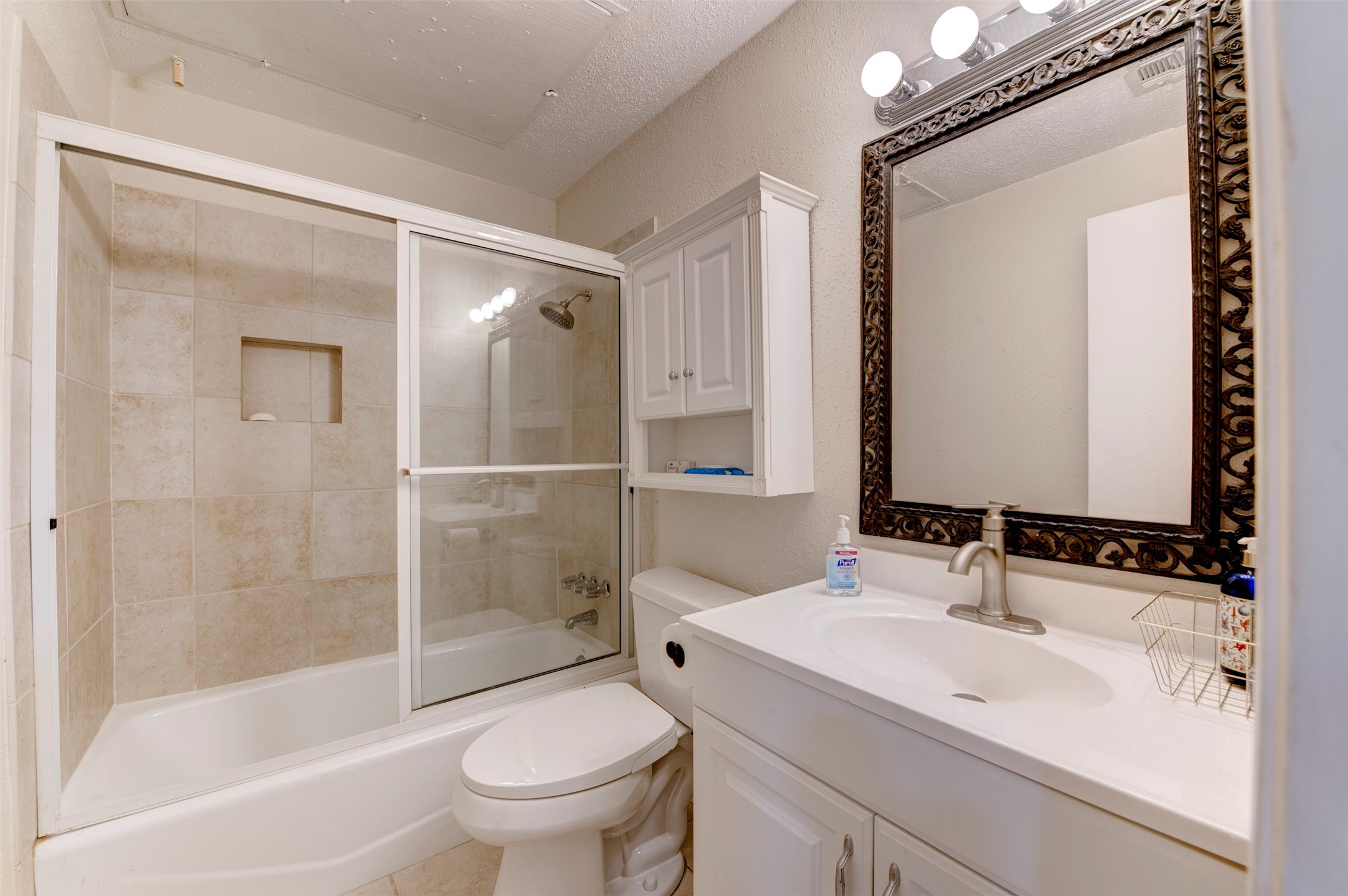 2300 Augusta Drive 29 Property Photo 15