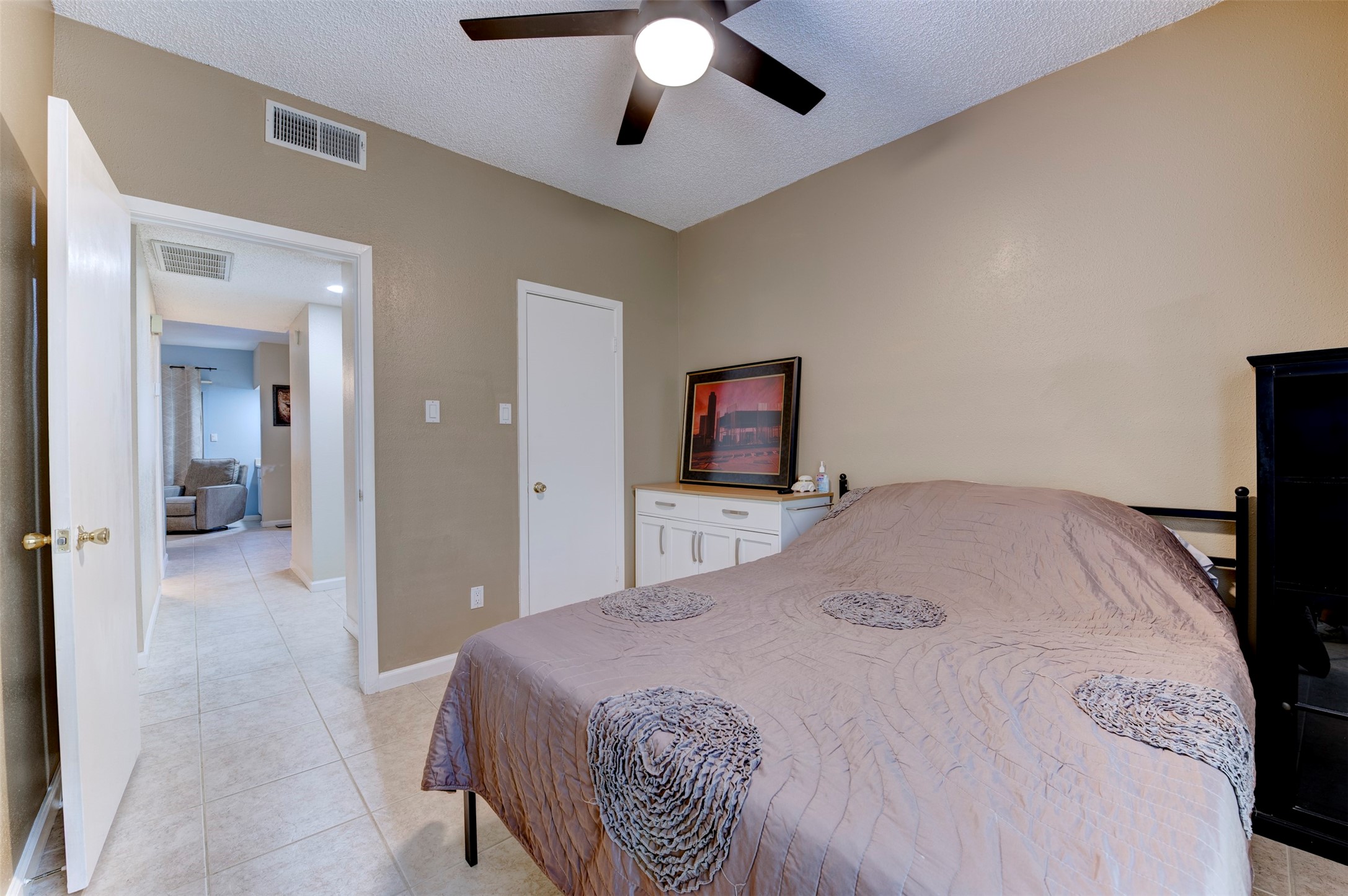 2300 Augusta Drive 29 Property Photo 17