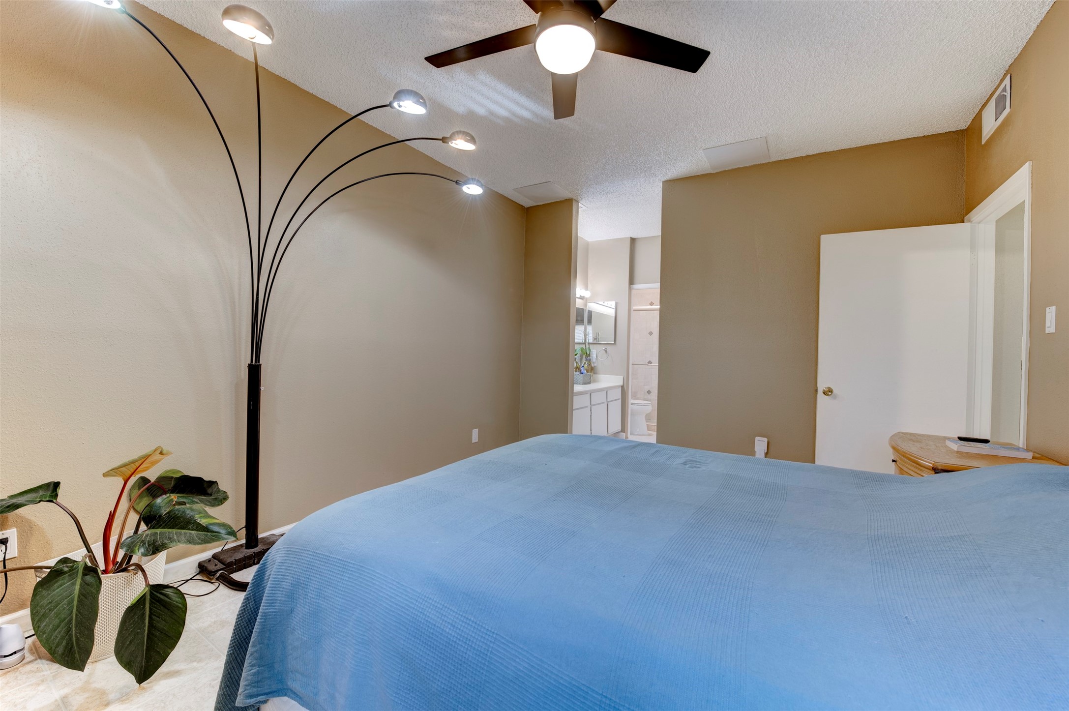 2300 Augusta Drive 29 Property Photo 20